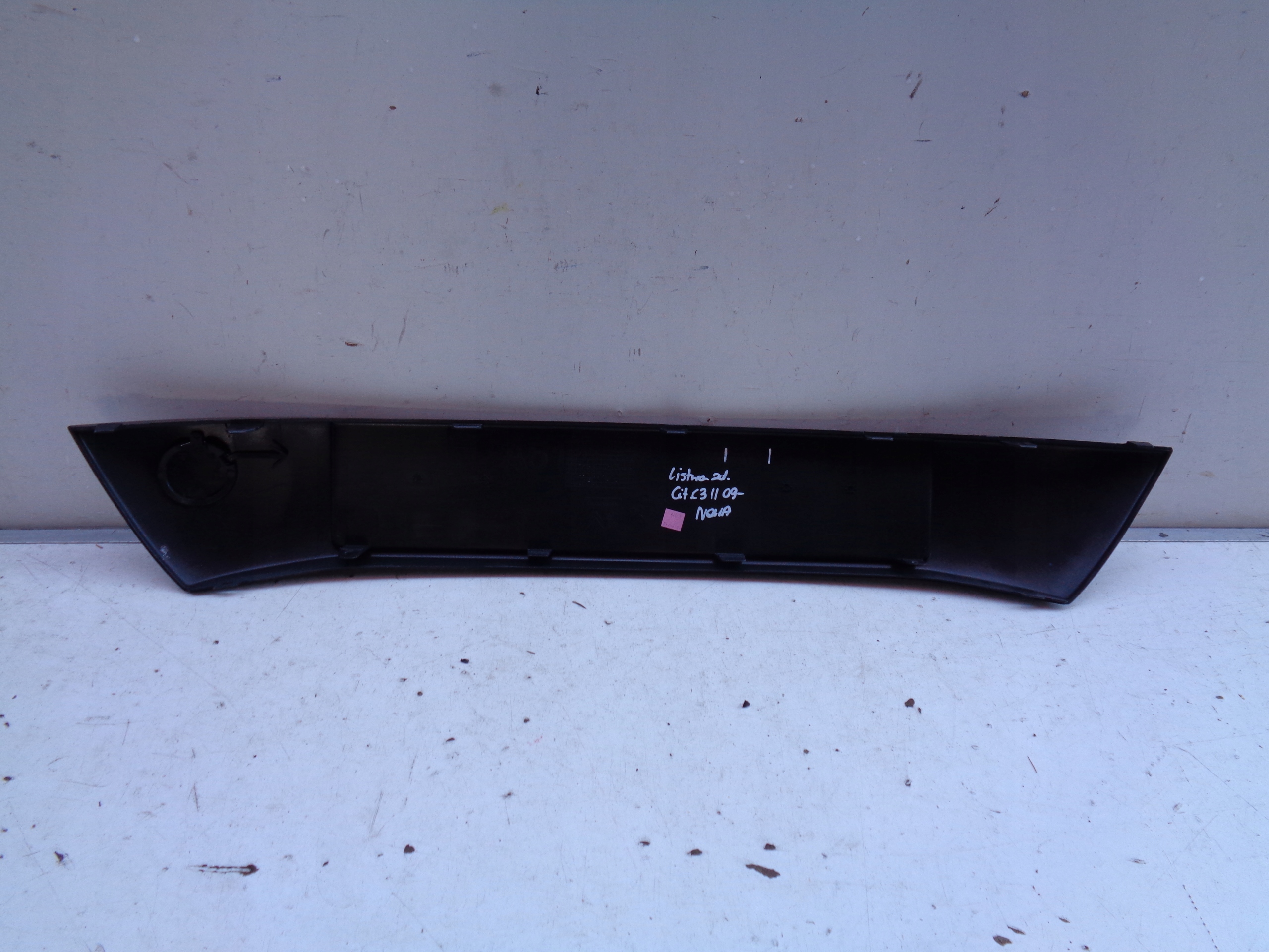 new moulding of a bumper front cap CITROEN C3 II 09