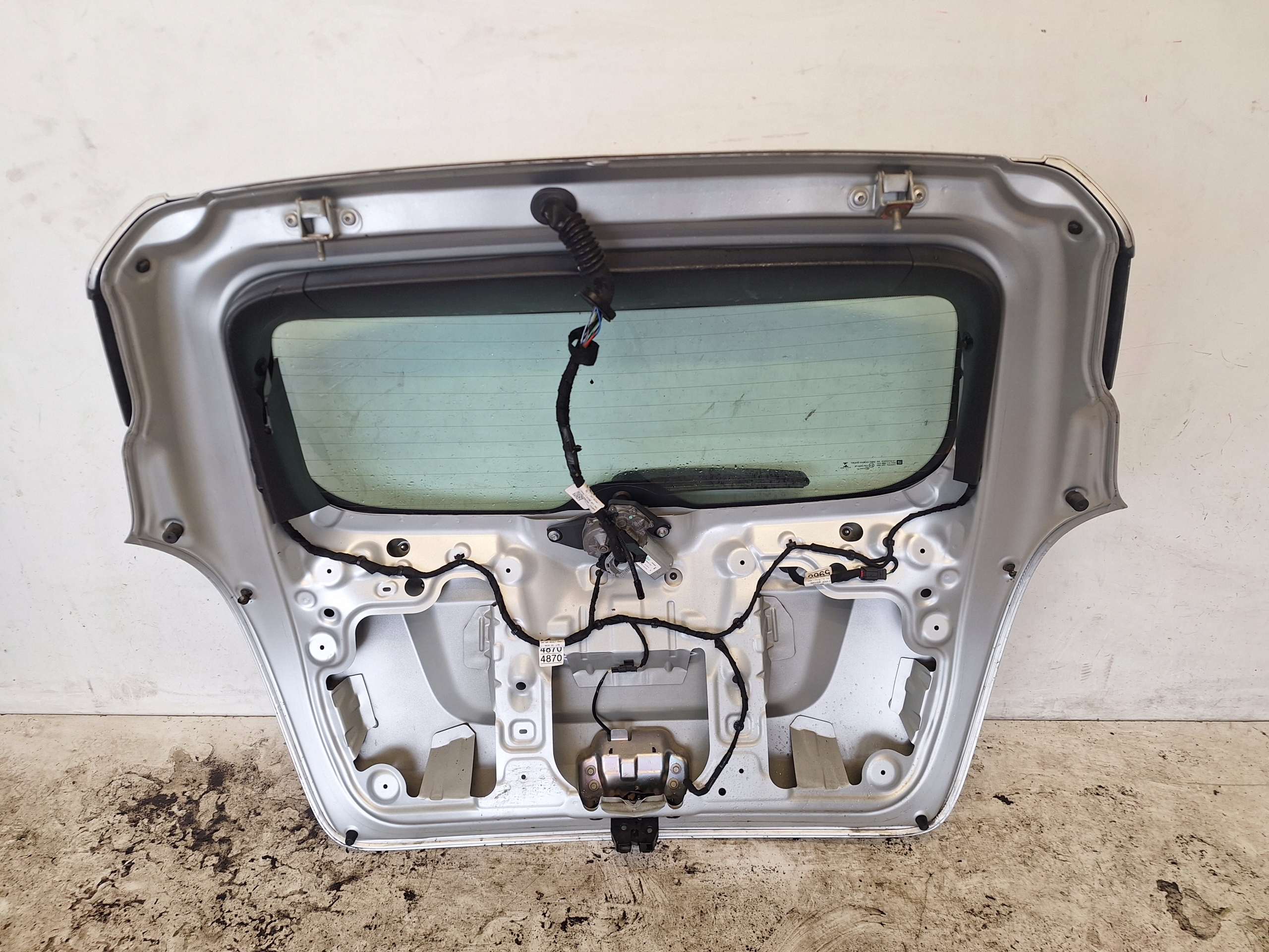 OPEL MOKKA A 12-16 boot door Z176