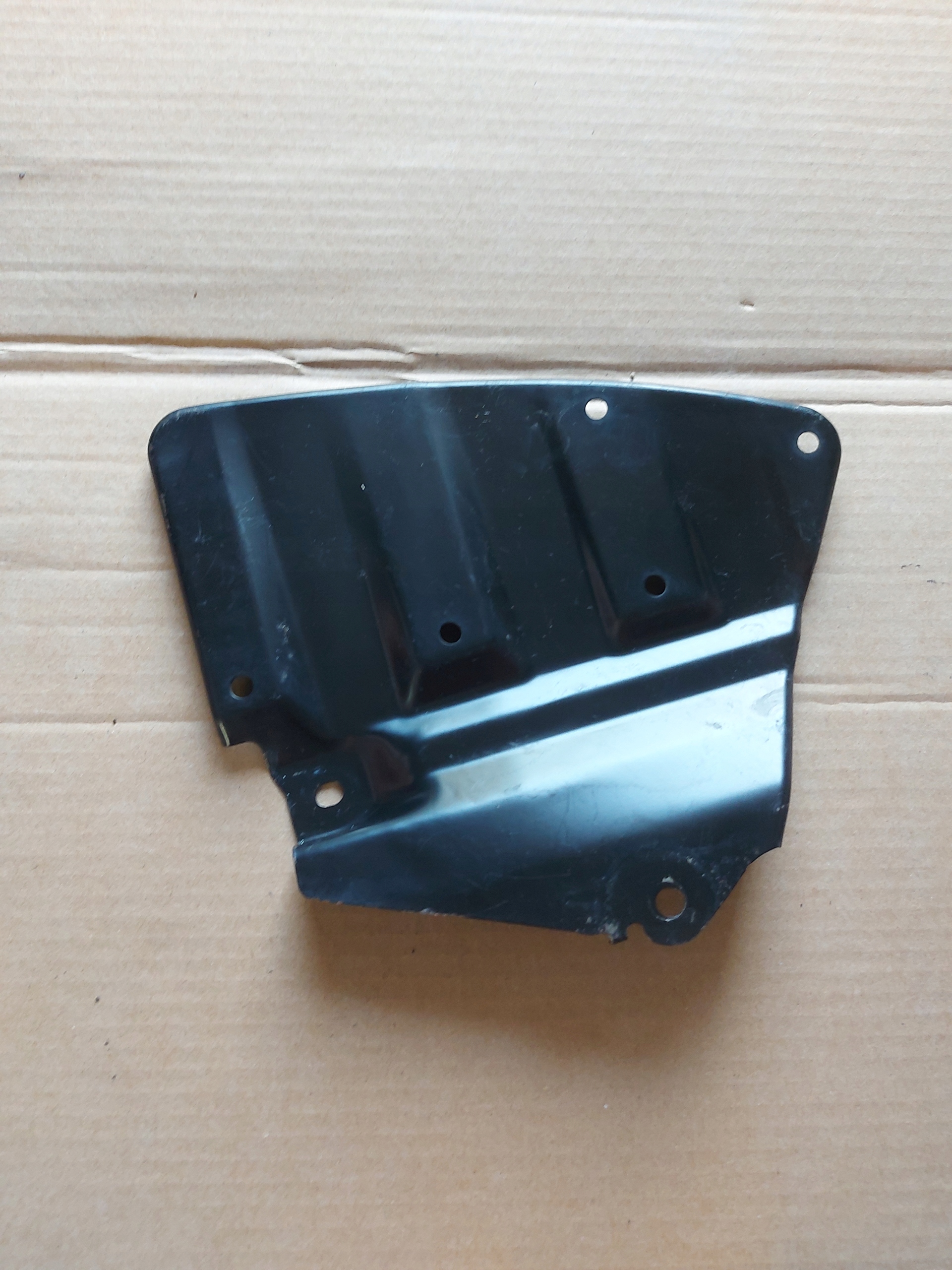 Halter Stütze Blech VOLVO C30 1.6 Diesel