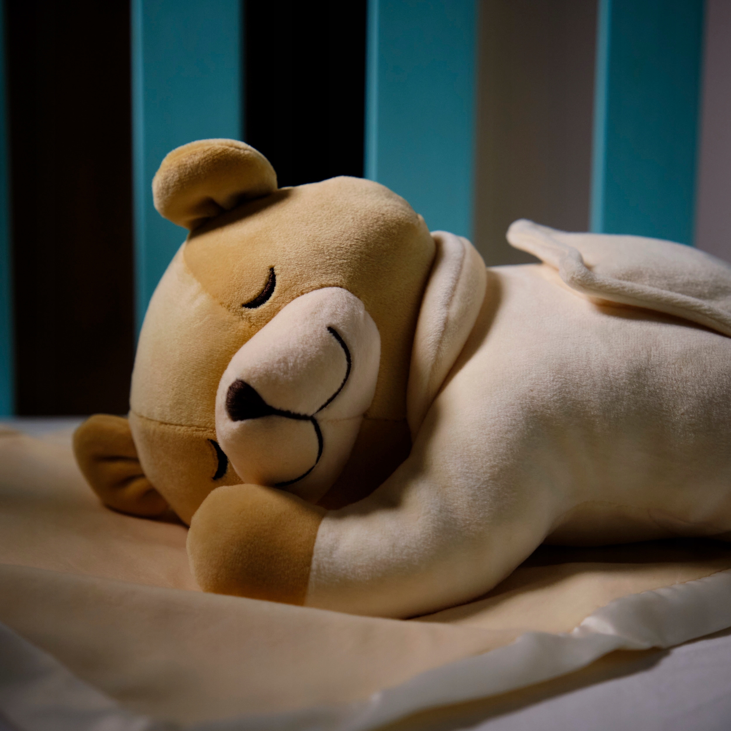 MIŚ ŚPIOSZEK USYPIACZ szumiący miś szumiś kremowy PRINCE LIONHEART Kolor dominujący odcienie brązu i beżu