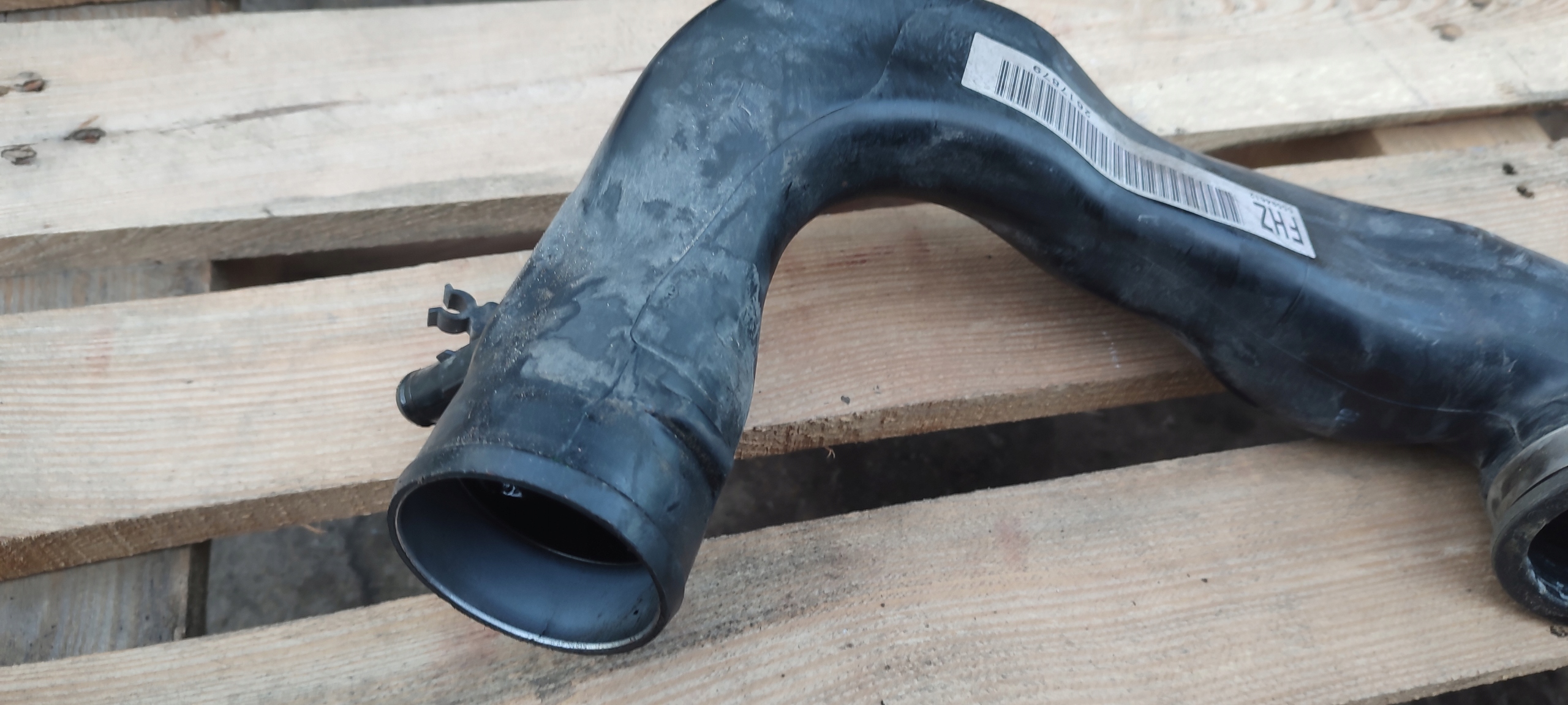 pipe air hose OPEL MERIVA B 1.7 CDTI 55577107