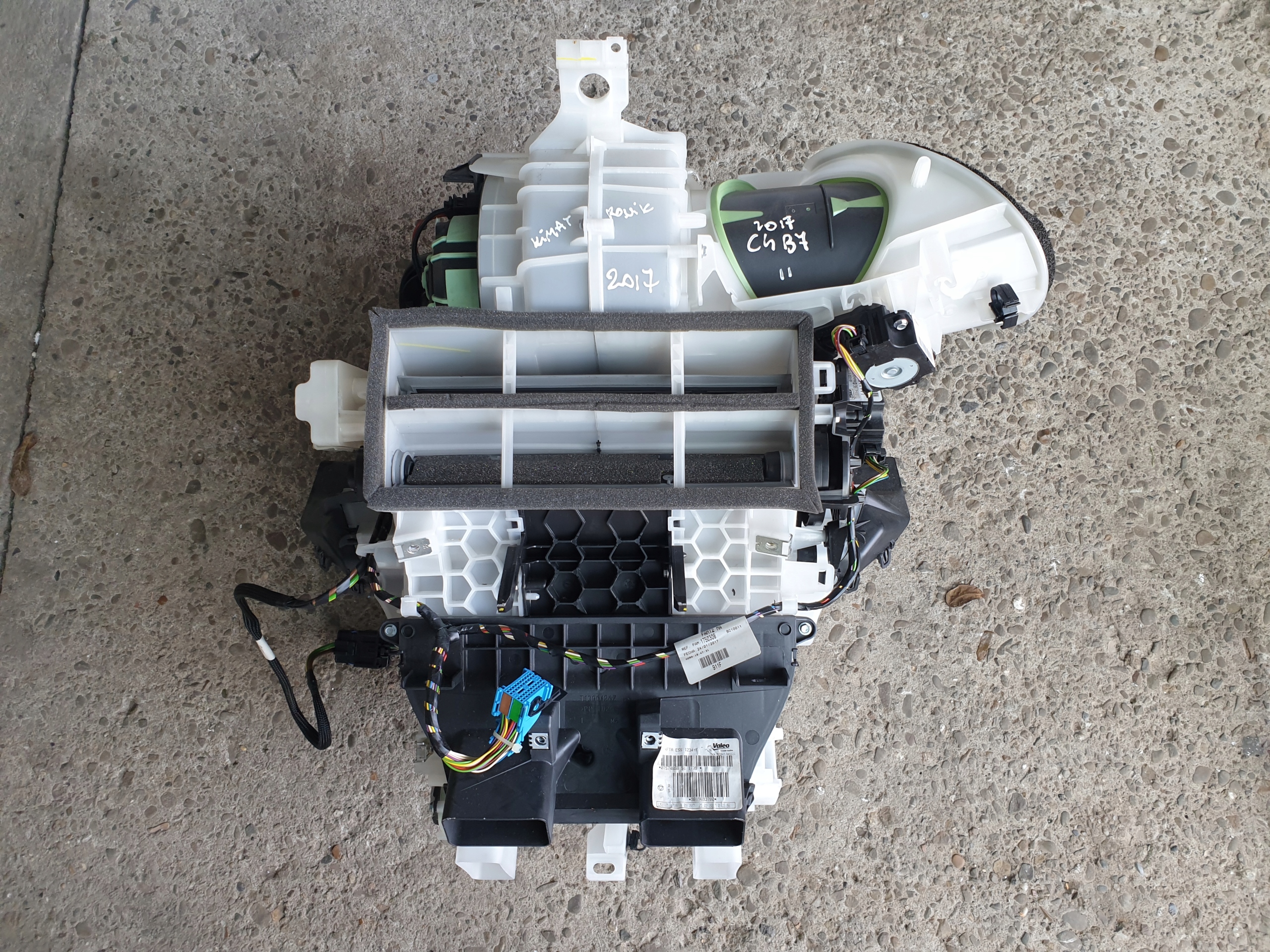 ohřívač KLIMY KLIMATRONIK CITROEN C4 II B7 2015-2018 9819693780