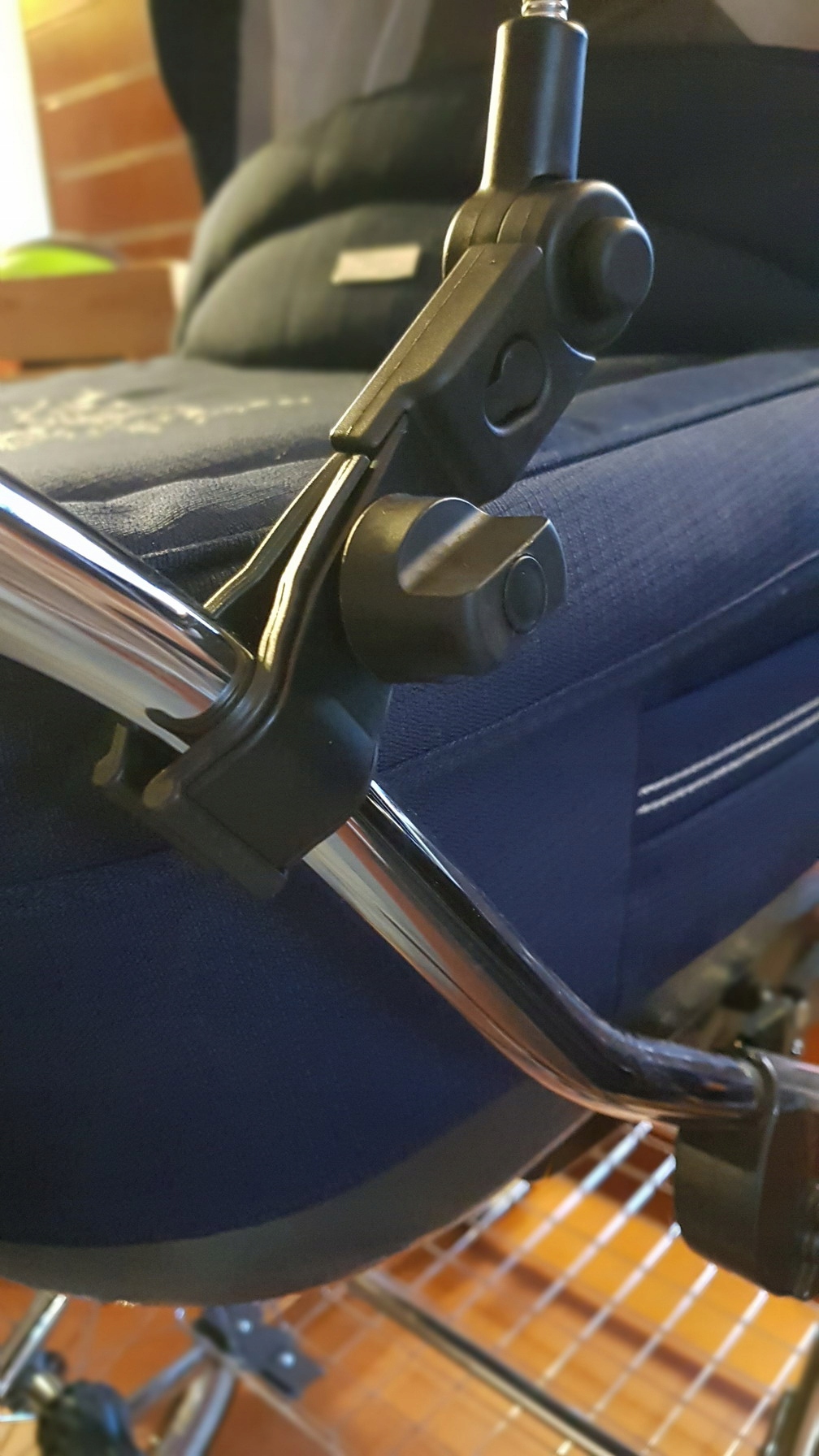 Parasolka do wózka ROAN, kol.SILVER CHEVRON, Oryg. Kod producenta Silver Chevron