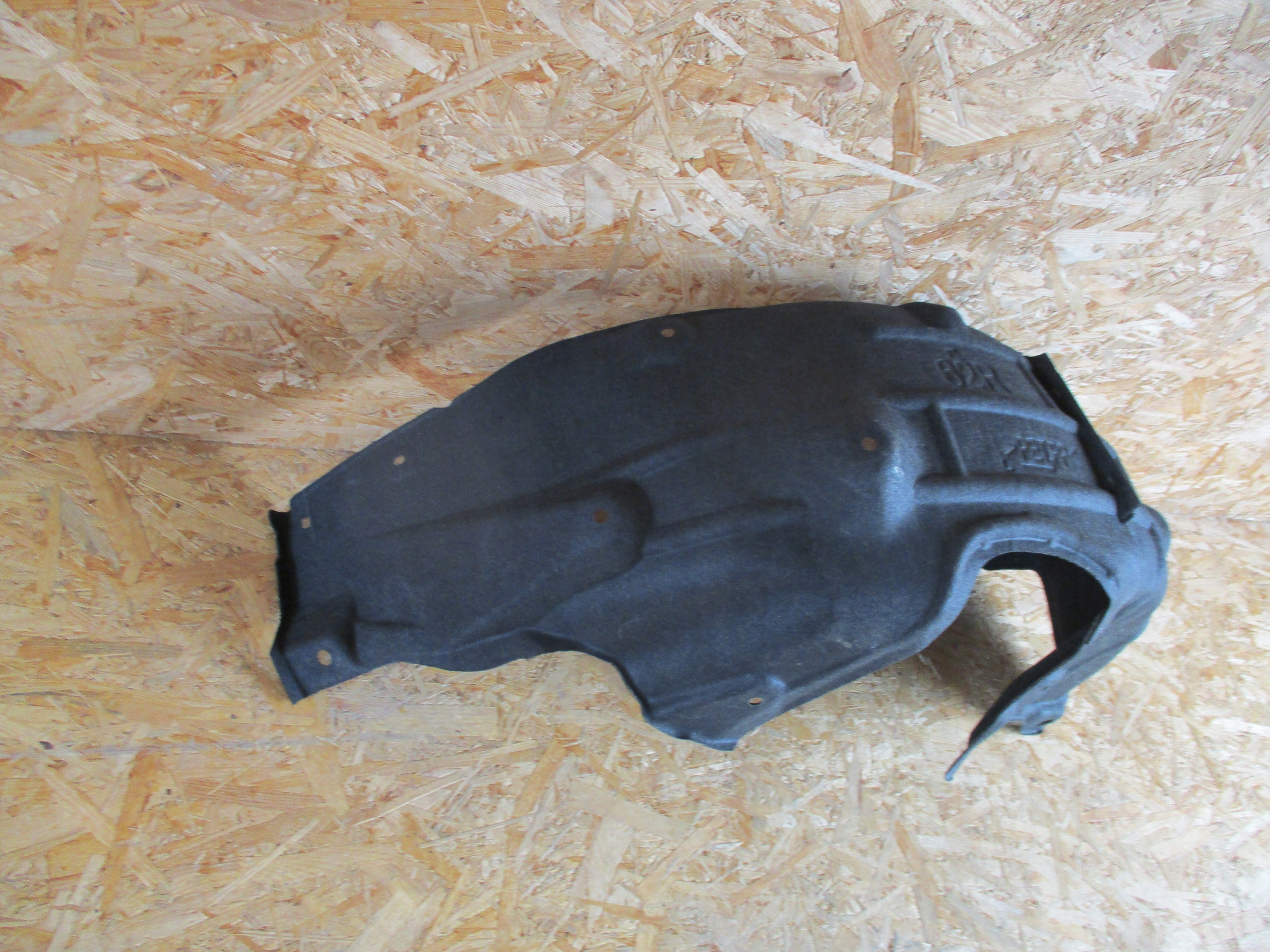mudguard right rear. TOYOTA COROLLA E21 KOMBI