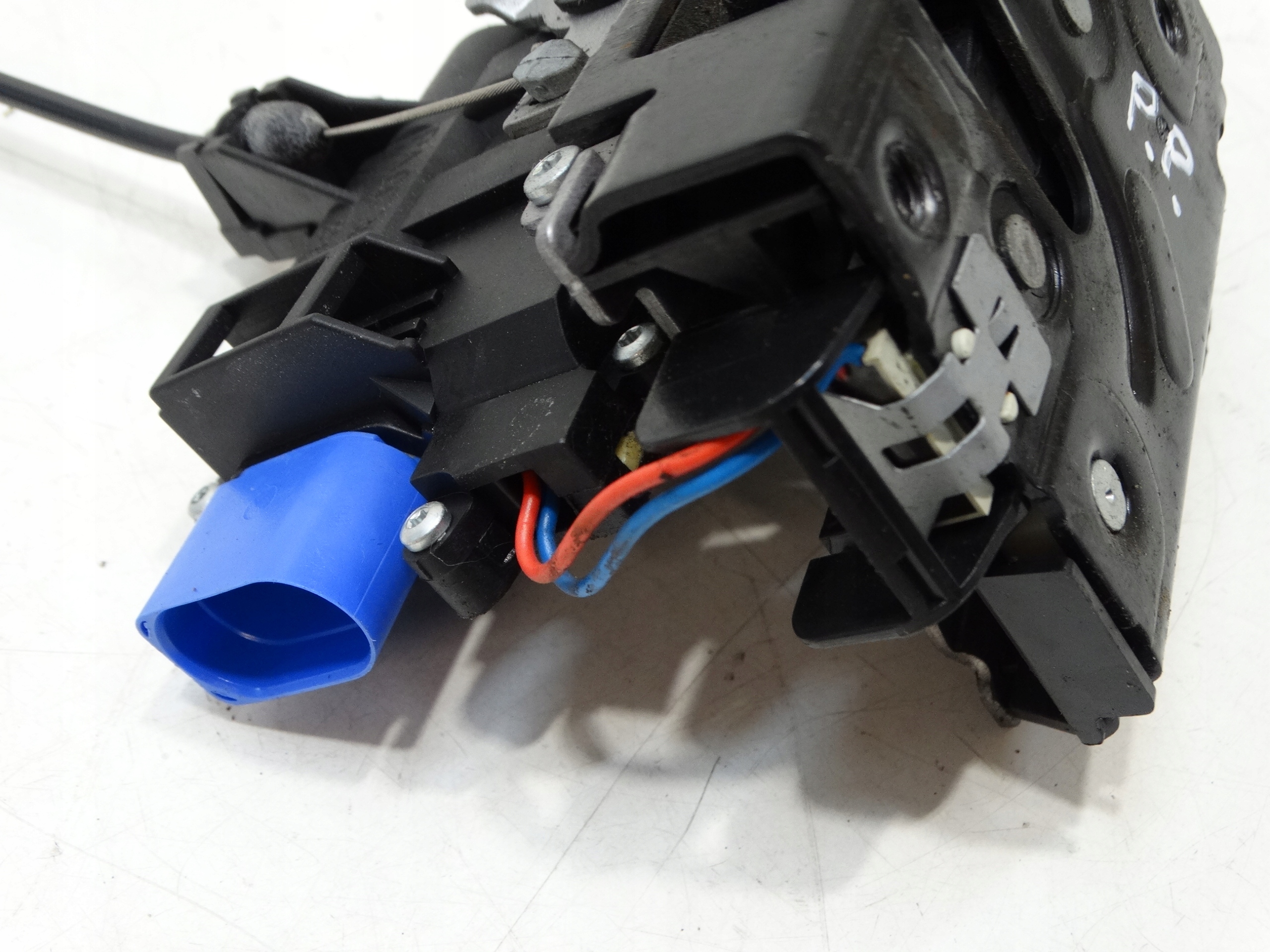 lock door right front SKODA OCTAVIA II 3D1837016