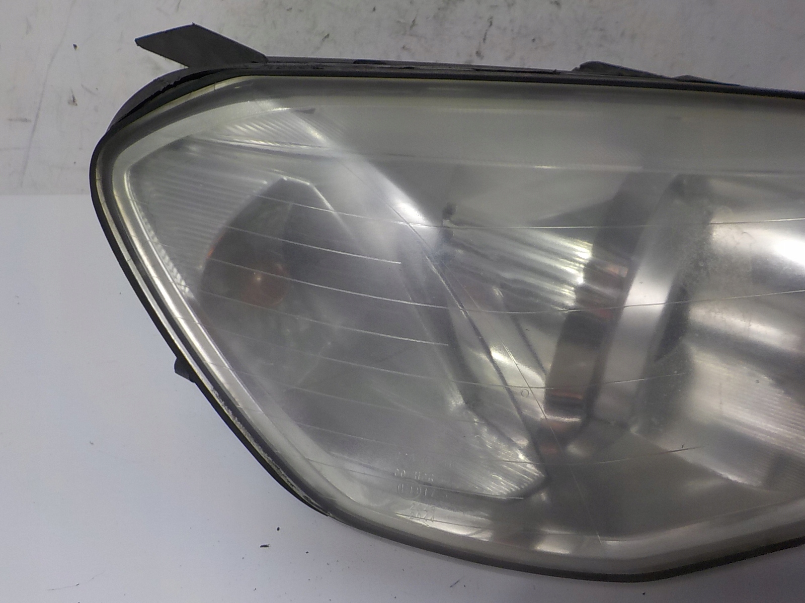 CHEVROLET CAPTIVA light right front front UK