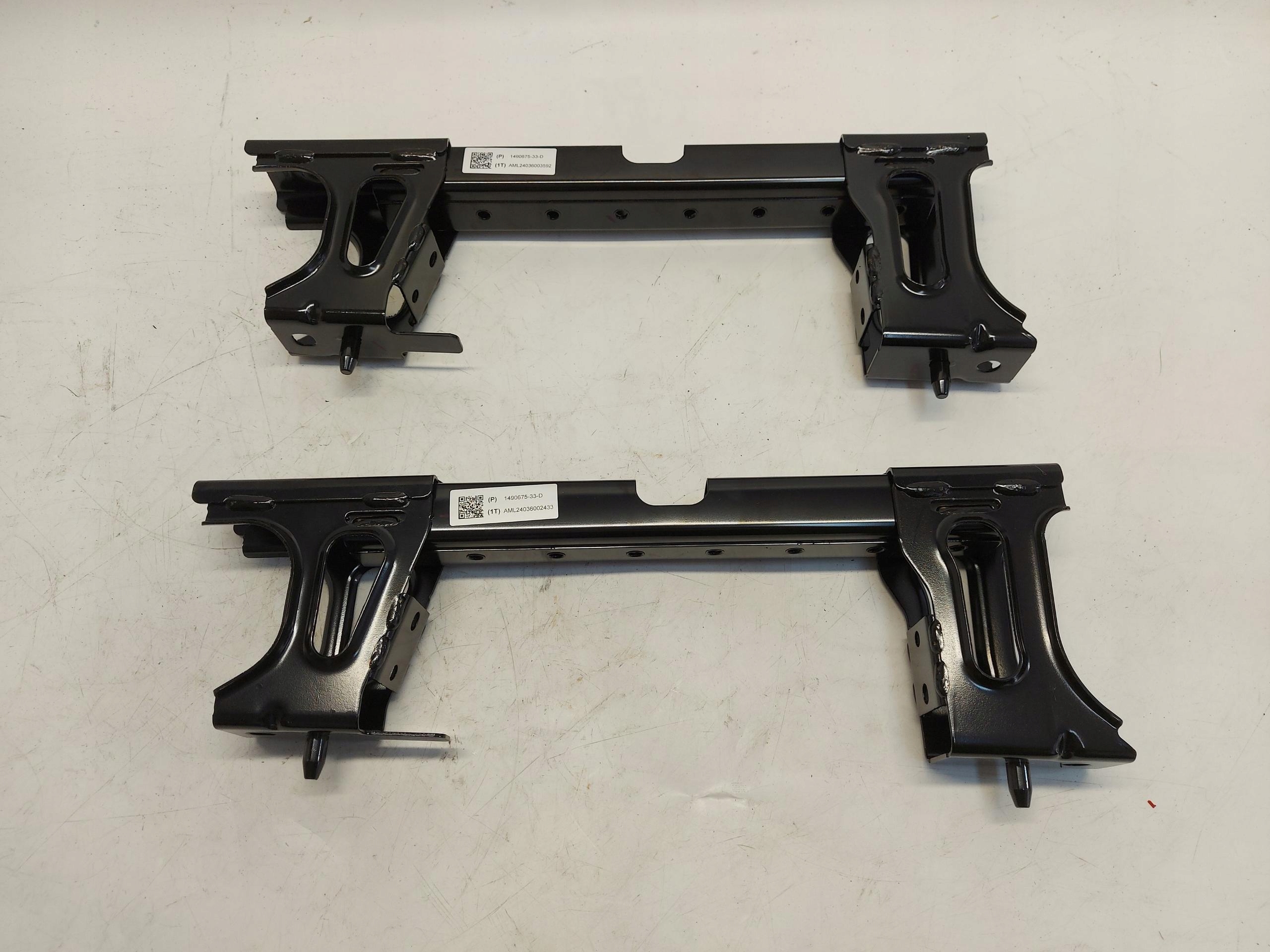 TESLA MODEL Y 2024r, Support Support plaque Siège 1490675-33-D
