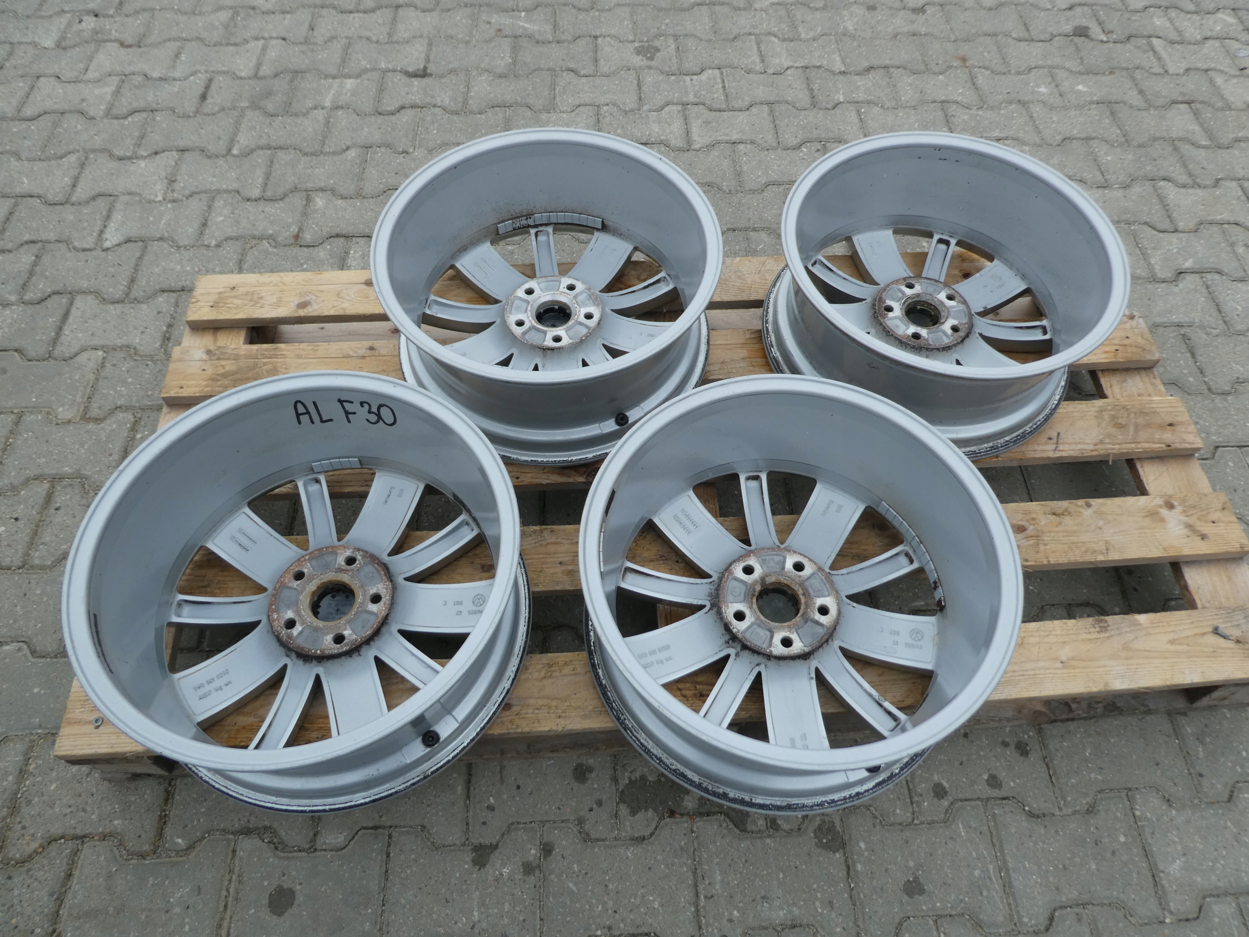 4X discs aluminium disc 5N0601025D VW 5X112