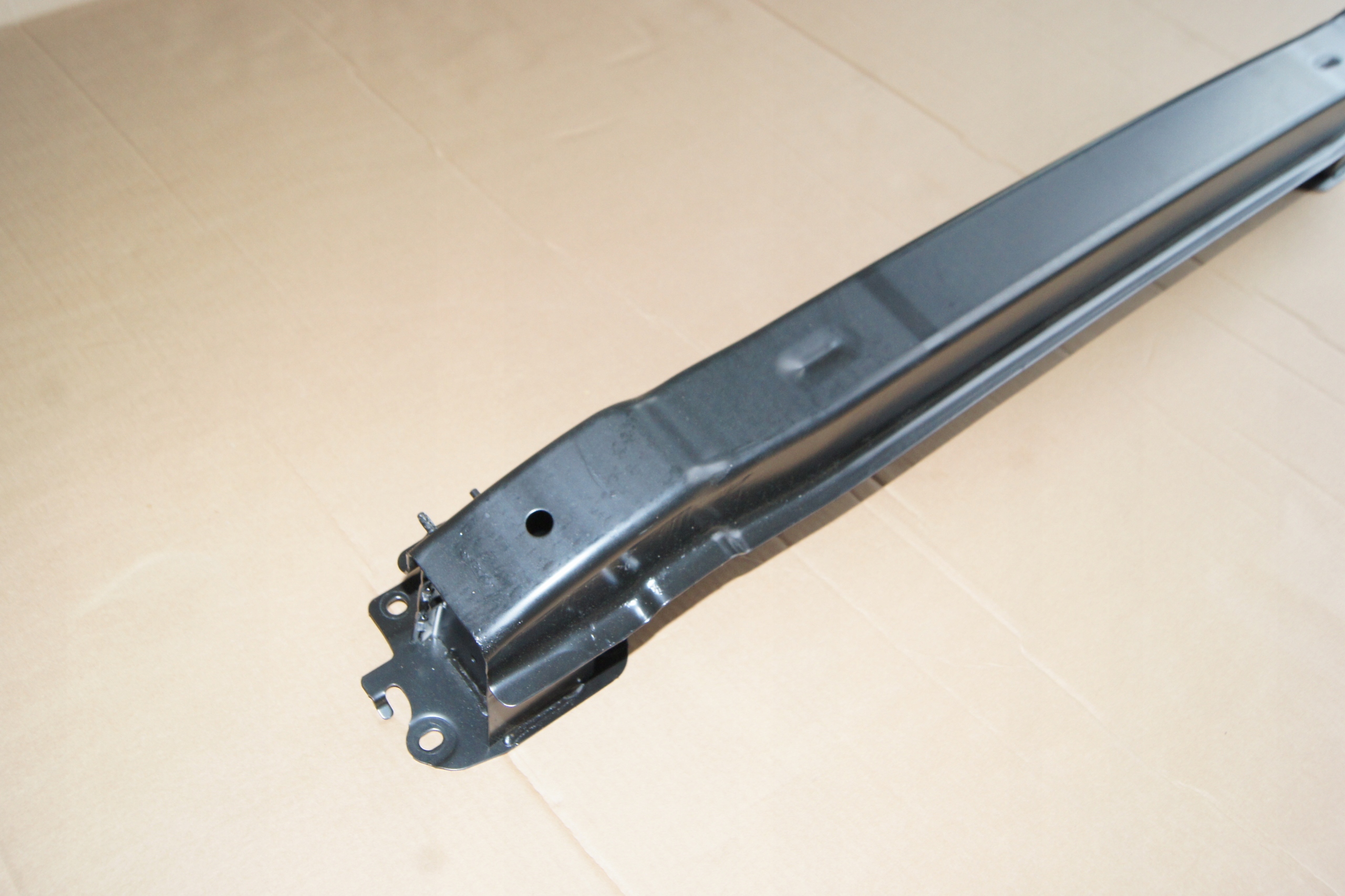 GD VW PASSAT B8 BELKA ZDERZAKA TYŁ 3G0807311 Producent części Volkswagen OE