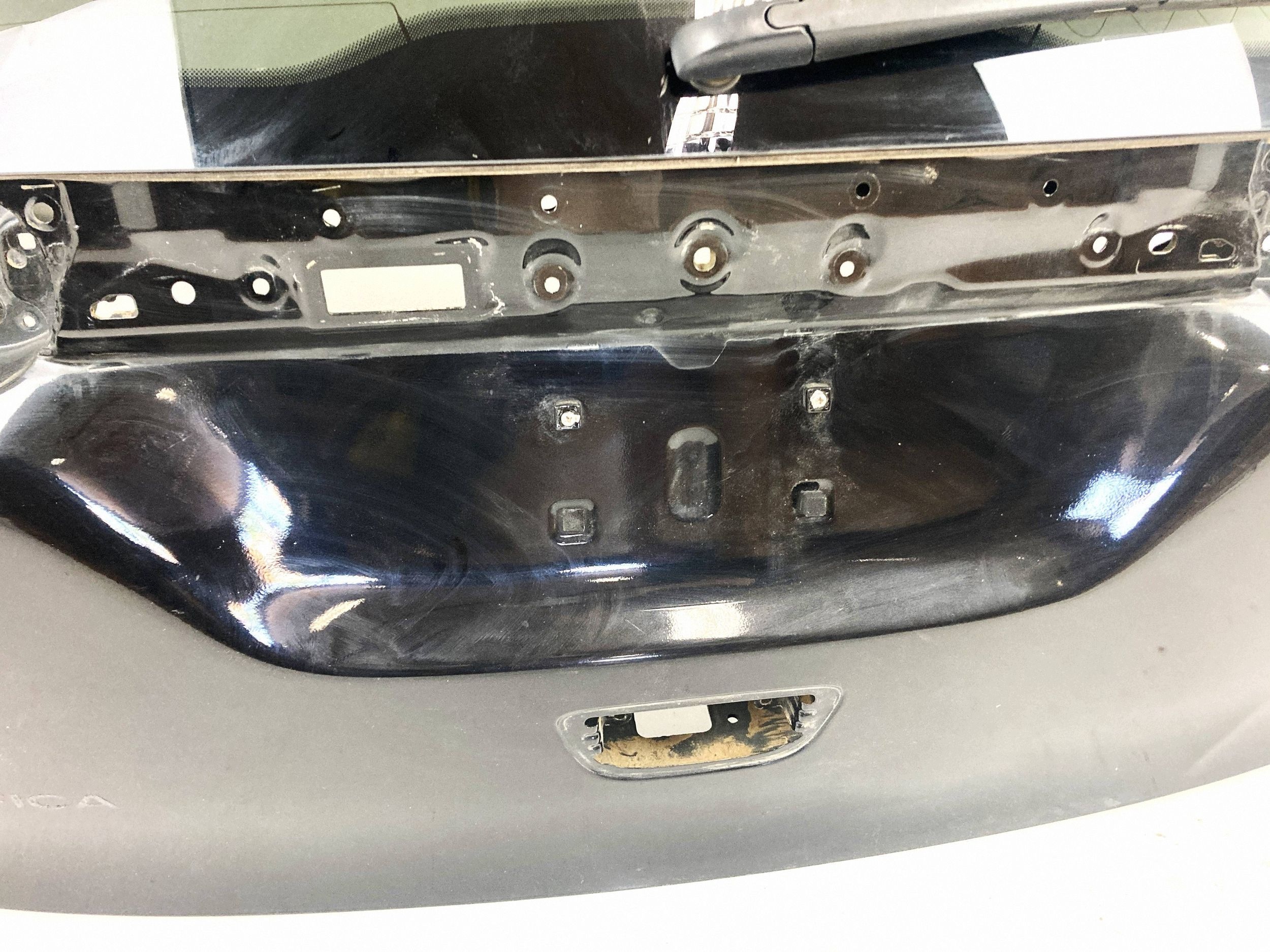Chrysler Pacifica 2017-26 rear trunk door boot rear part
