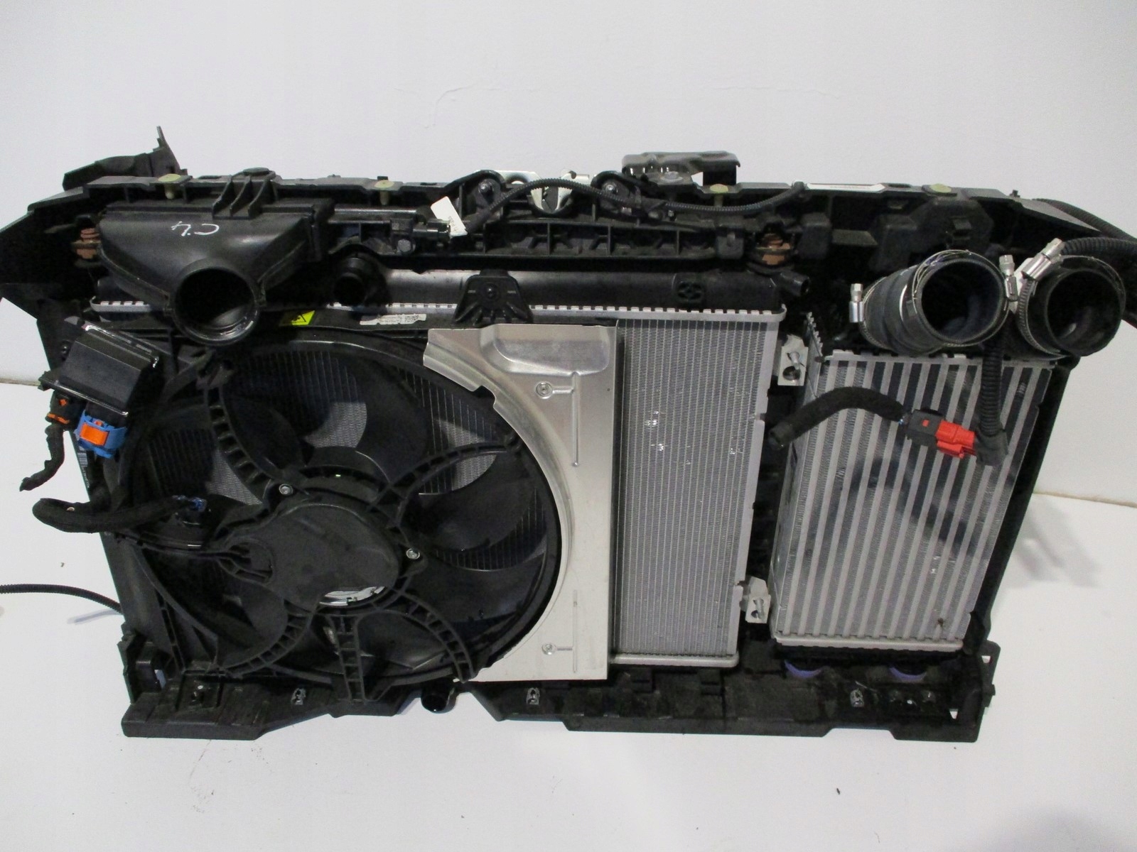 Pas przedni chłodnice CITROEN C4 III 22R 1,2THP Typ samochodu Samochody osobowe