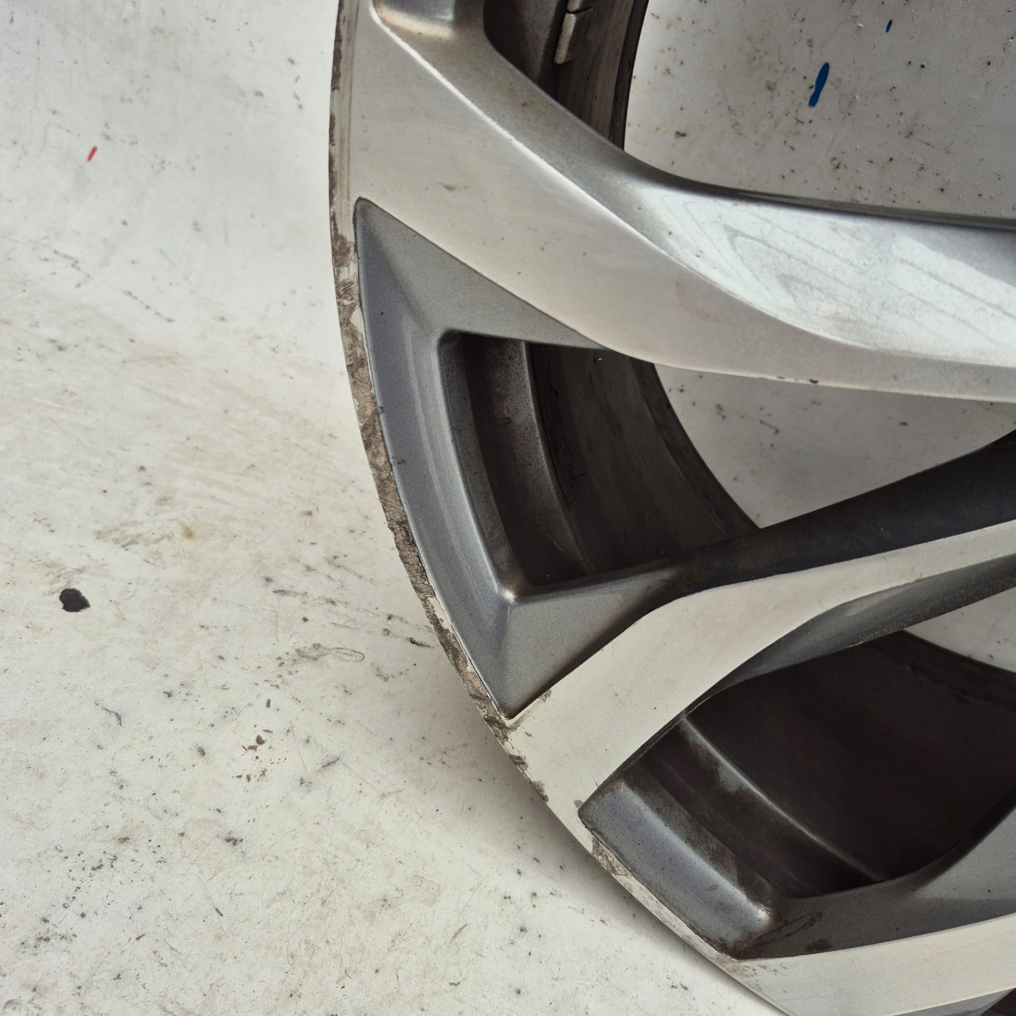 AUDI A6 C7 4G disk hliníkový 4GA601025P 20"