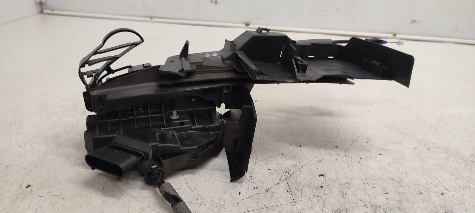 lock door front front right Ford Focus MK3 kombi 1,0 Ecoboost