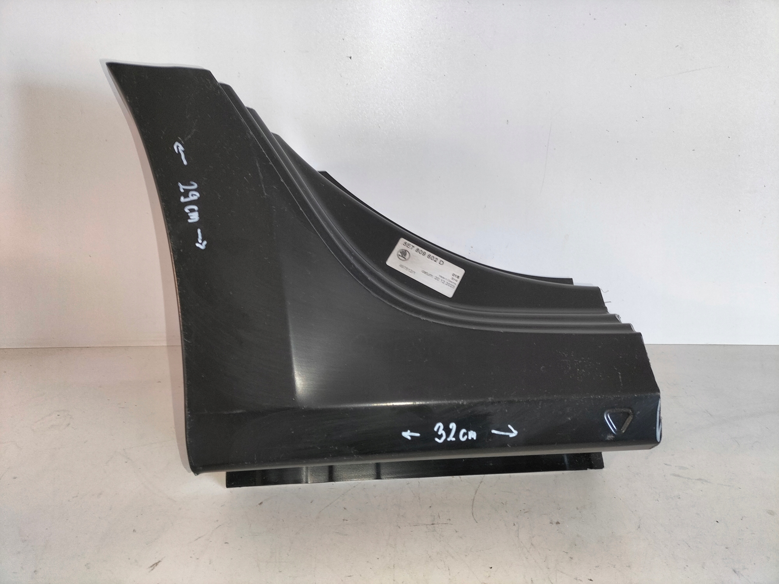 threshold side zejscie rear part right SKODA OCTAVIA 4 IV 19