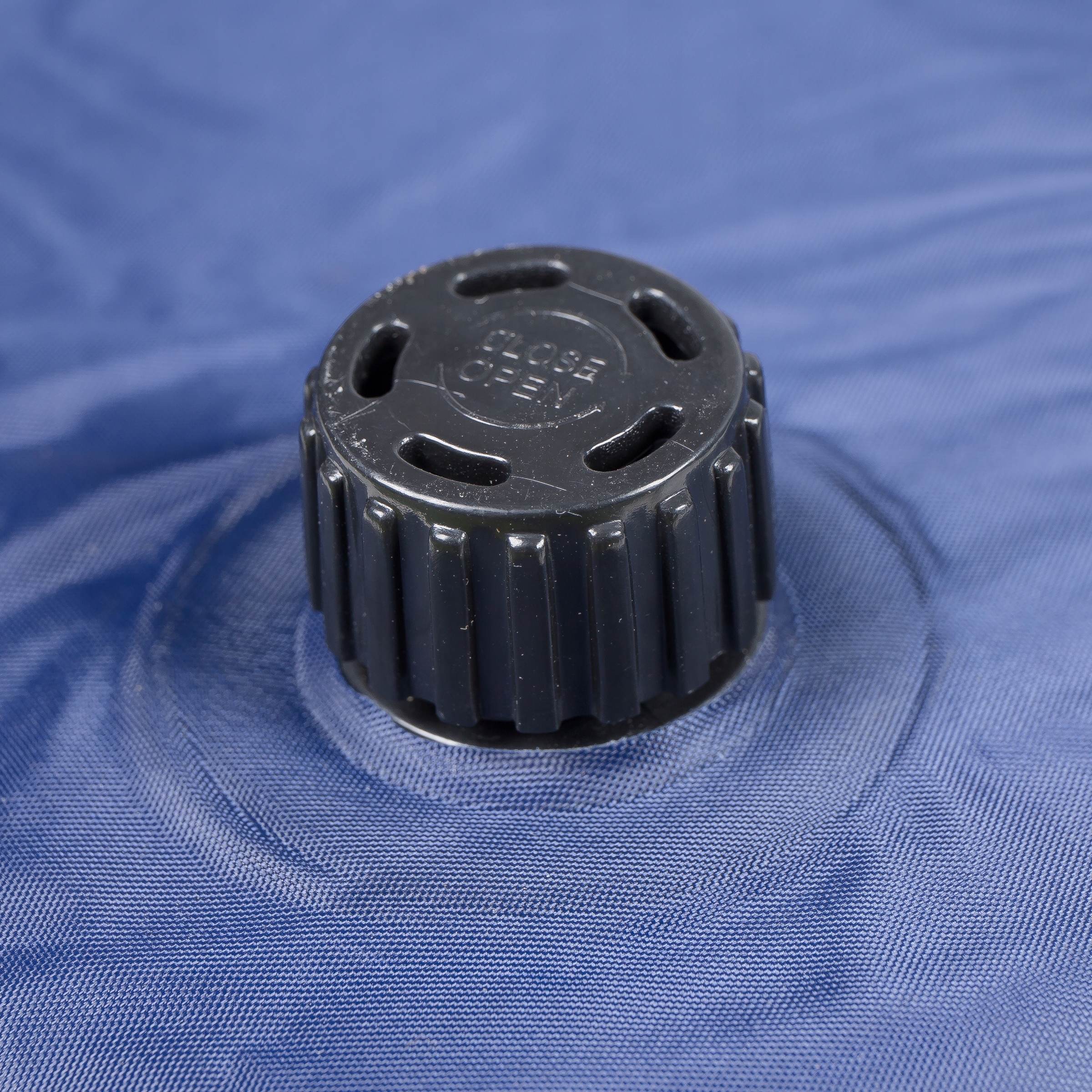 GRUBA Mata samopompująca poduszka karimata materac namiot 5CM Niebieska Izolacyjność (R-Value) 3.3-5.6