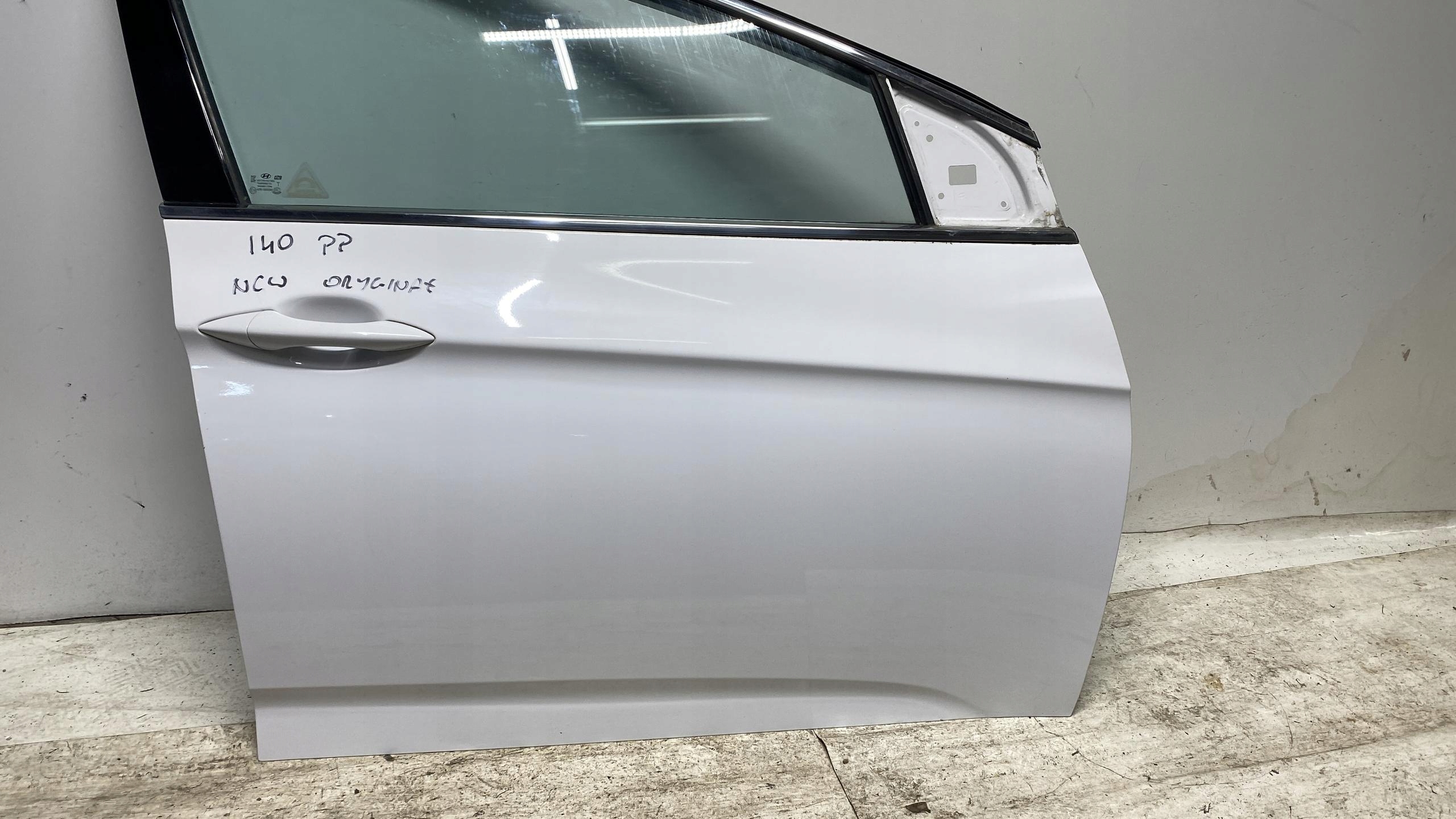 HYUNDAI I40 door PRZWE right front front NCW 11-19