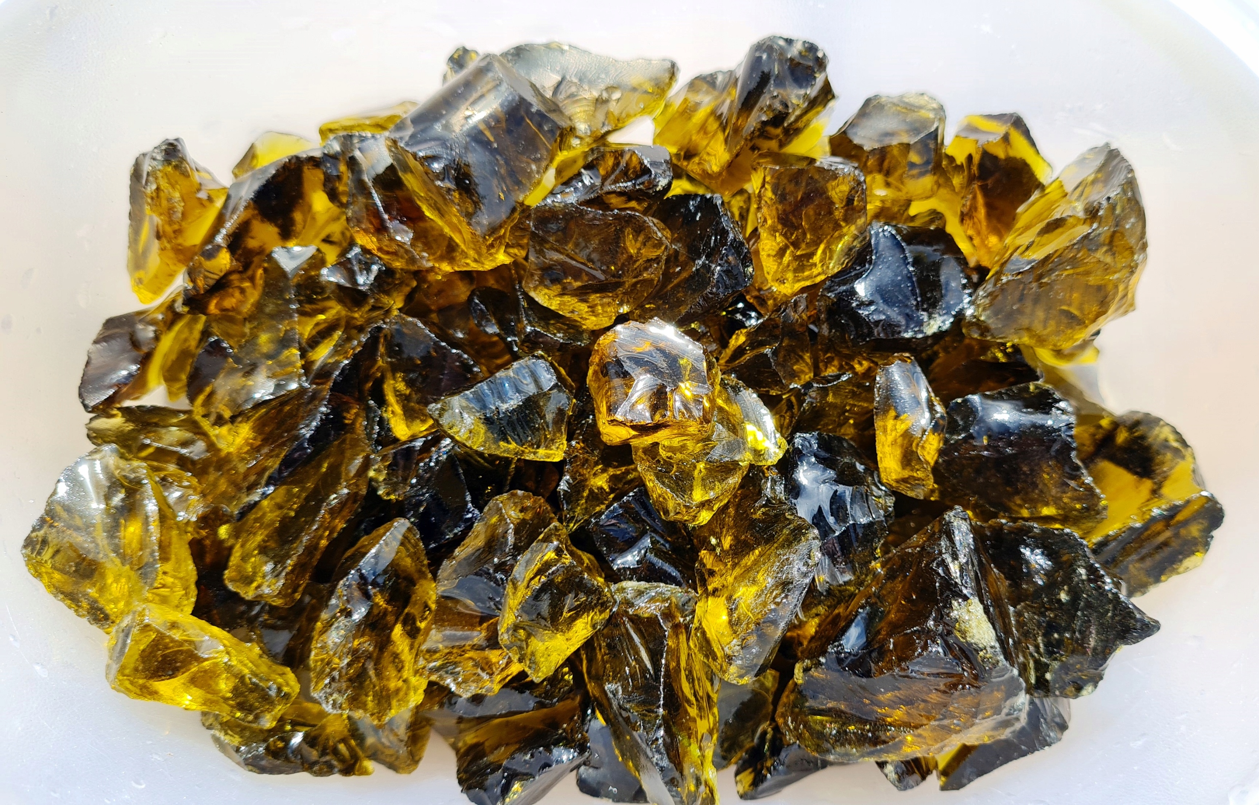 SZKŁO DEKORACYJNE drobne BRĄZOWE grys szklany