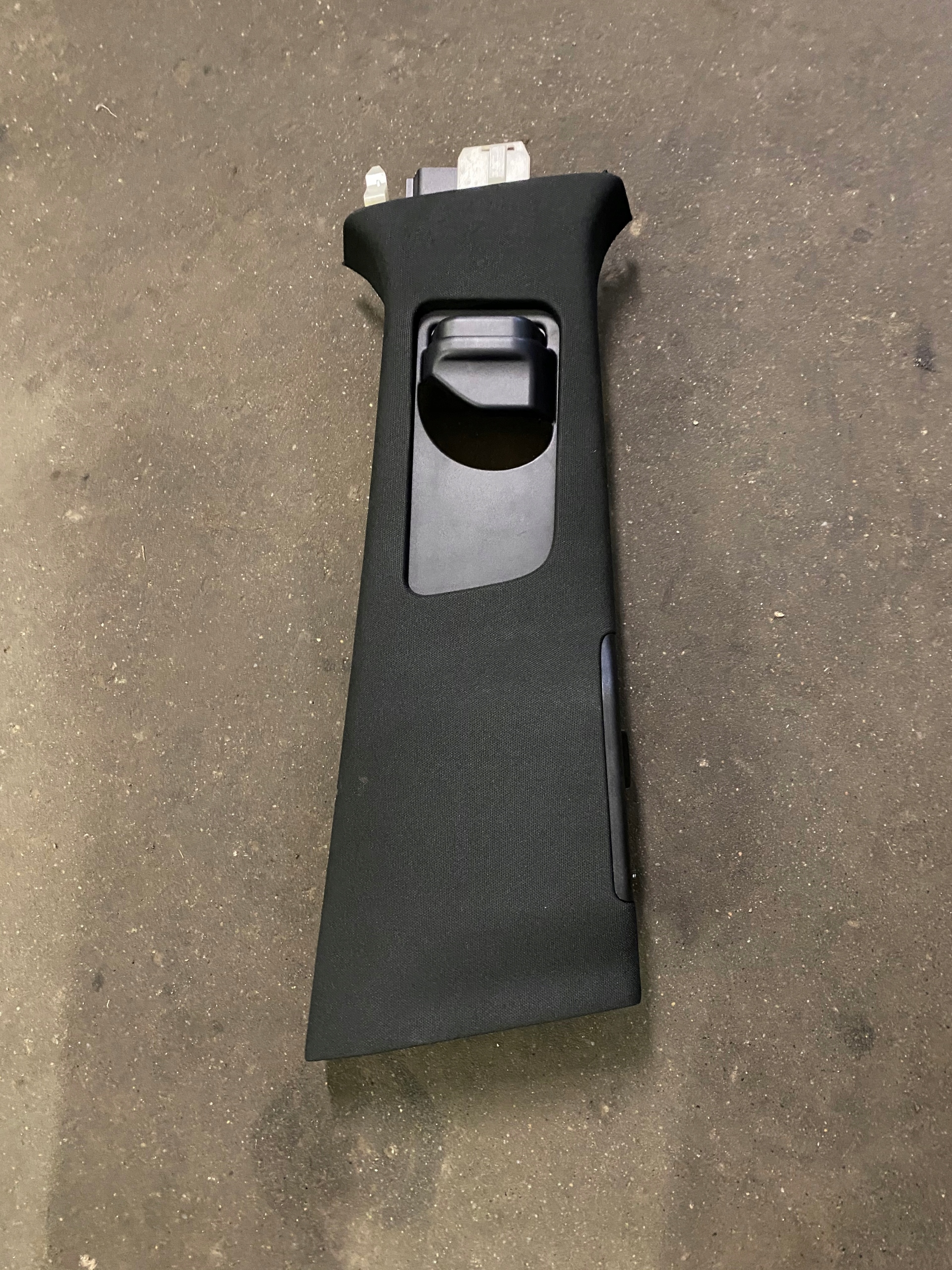 MERCEDES GLE 292 ОБШИВКА ПРАВОЙ СТОЙКИ 2926900625