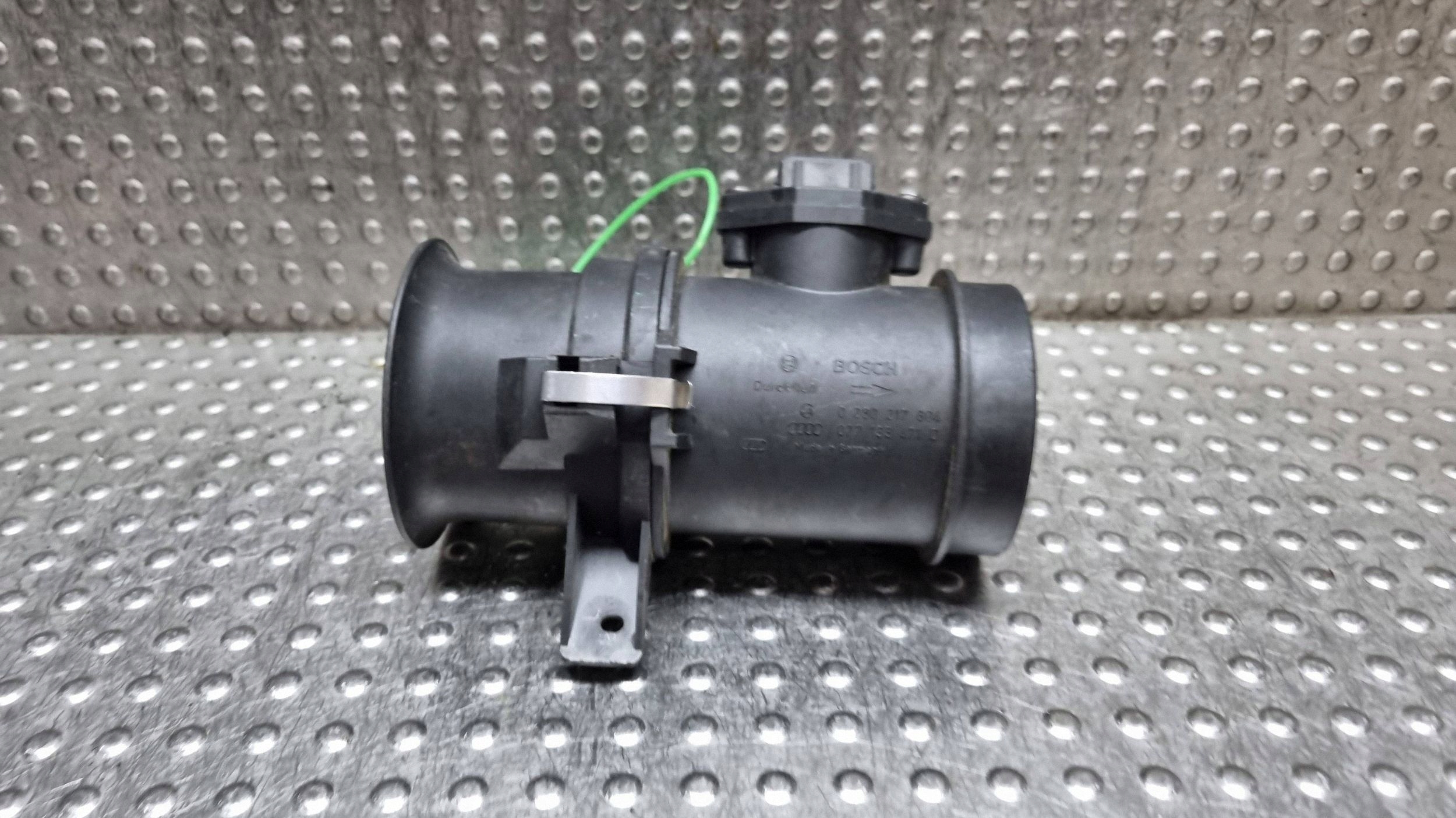 flow meter 0280217804 077133471D AUDI A8 D2 D3 3.7 4.2 V8