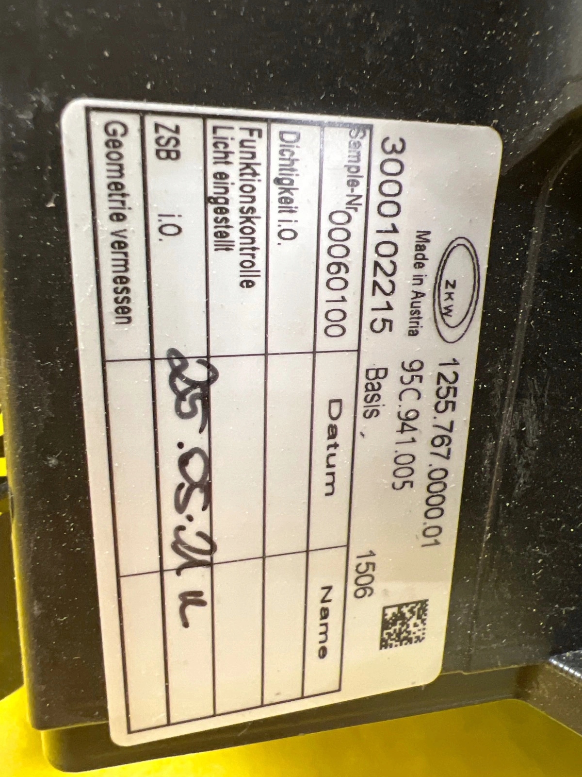 light left front Porsche Macan 95C 2024 95C941005 BASIS LED