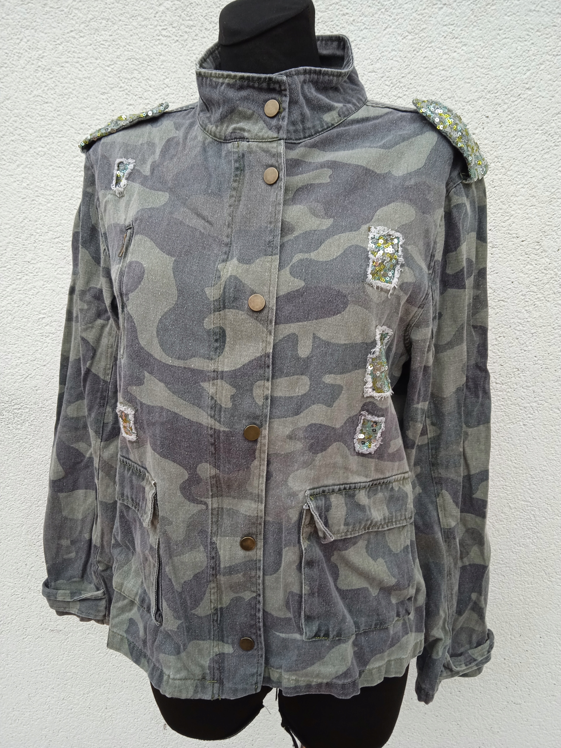 L CIMINY WIOSENNA KURTKA MILITARNA MORO Z CEKINAMI