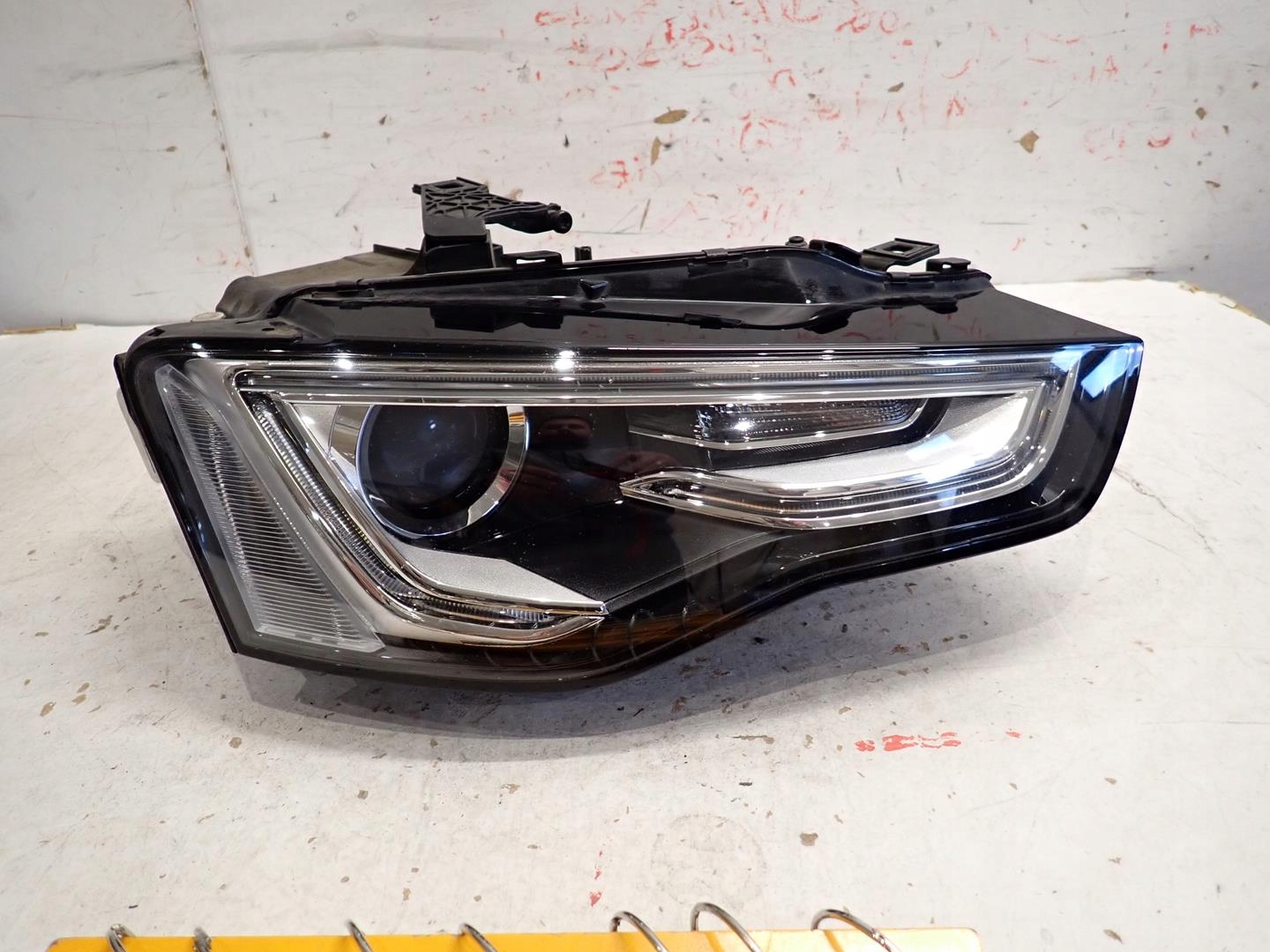 light front front right AUDI A5 LIFT 2012-2016 BI-XENON 8T0941006C