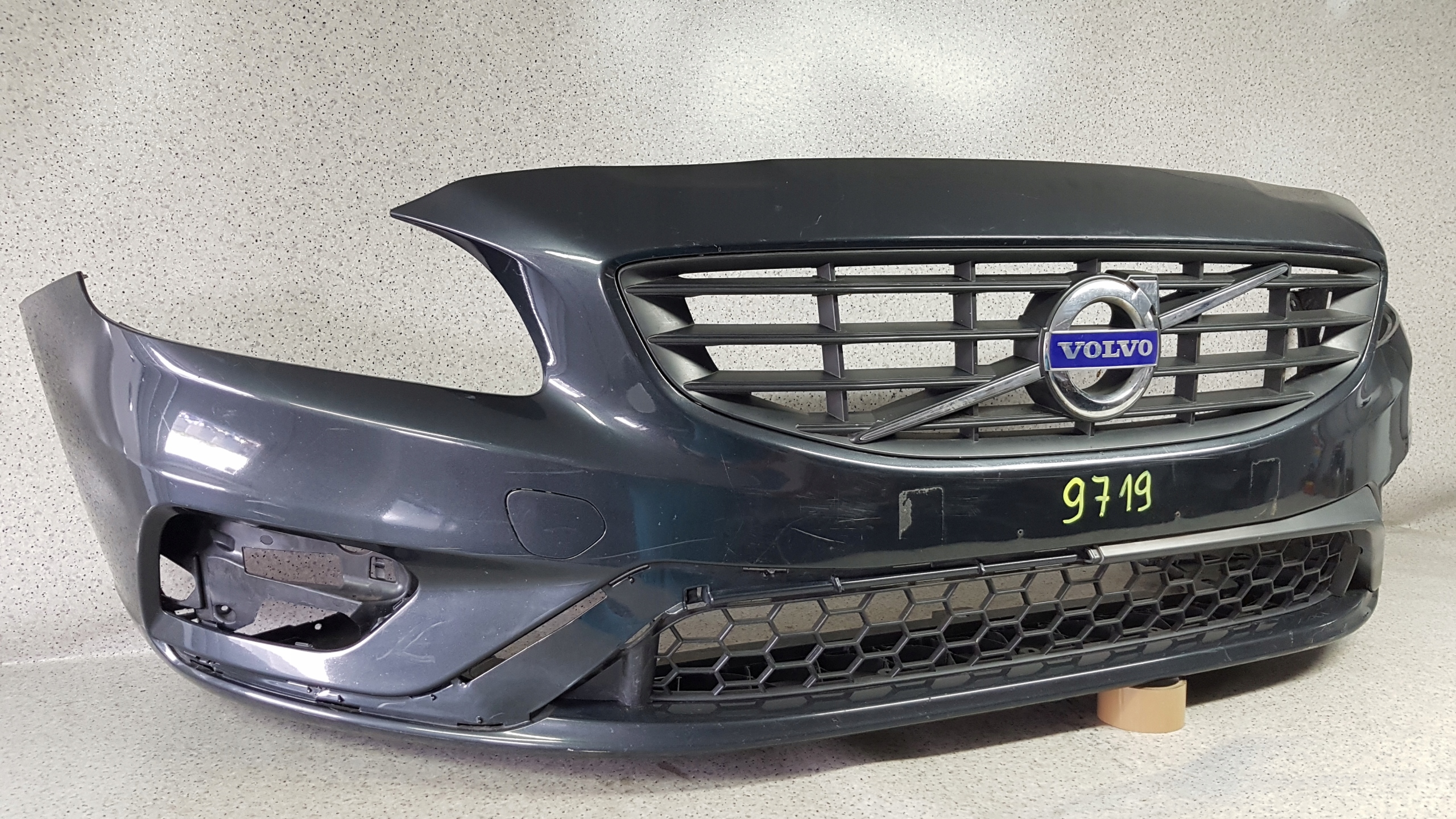 VOLVO S60 V60 R-design 2013 - bumper front 9719