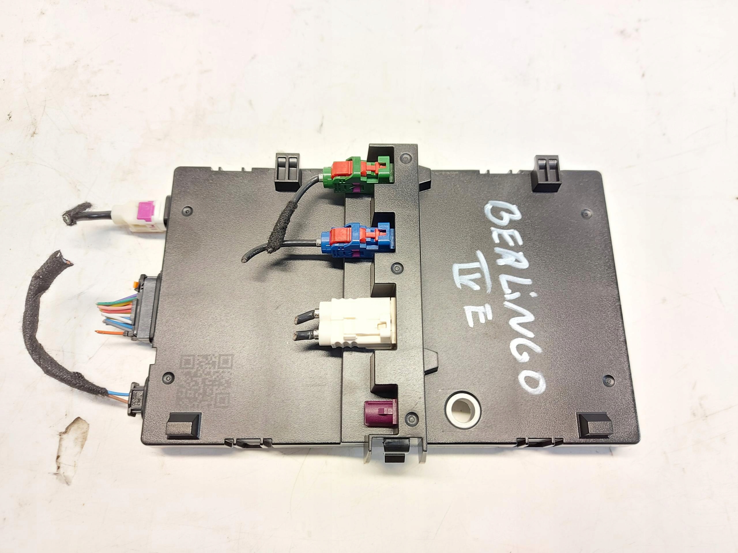 Citroen E-Berlingo IV modul Bedienteil ECall 9866874880