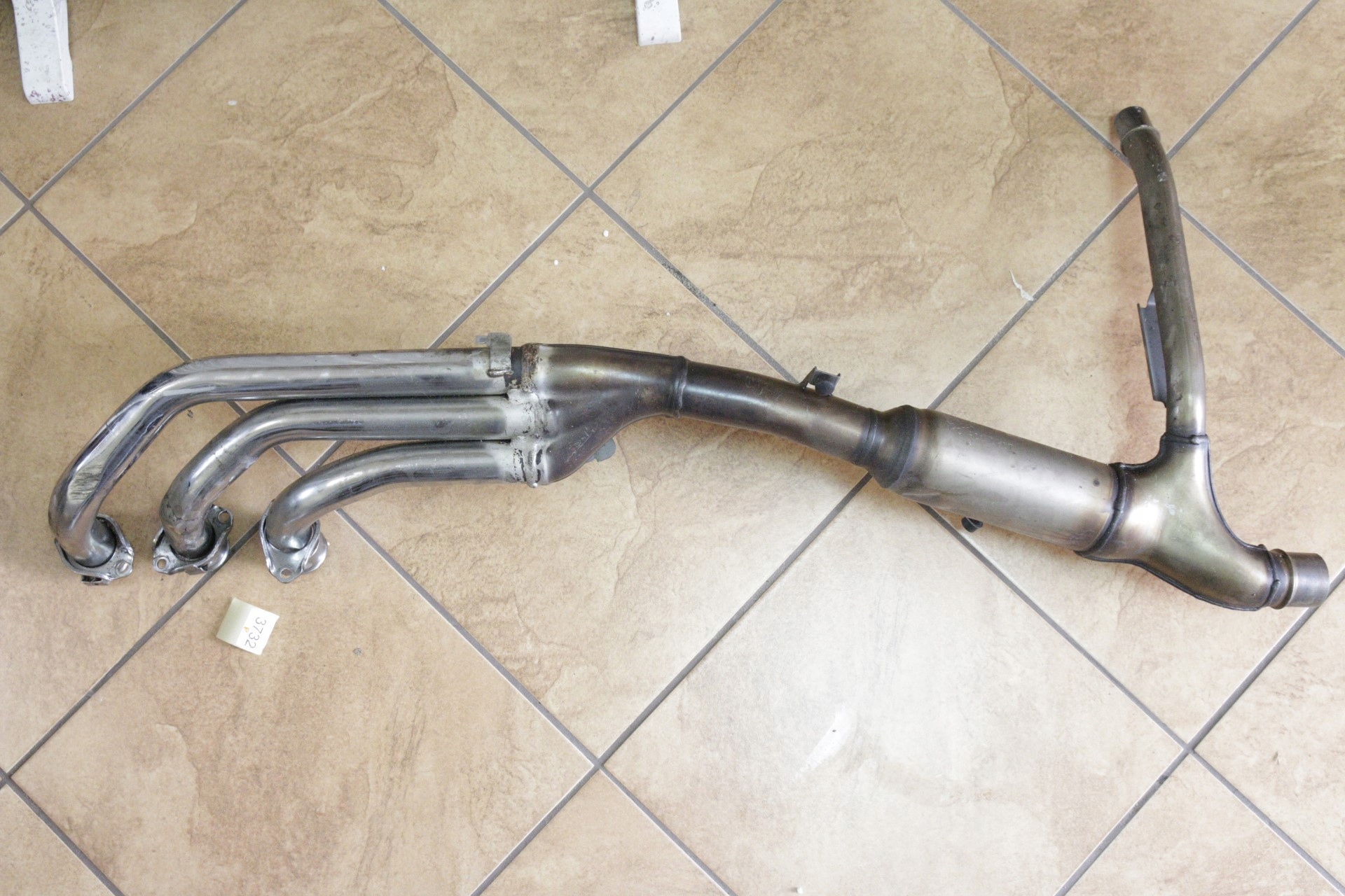 18150-mkc-a0 - Honda Goldwing 2018 + выпускной коллектор правый