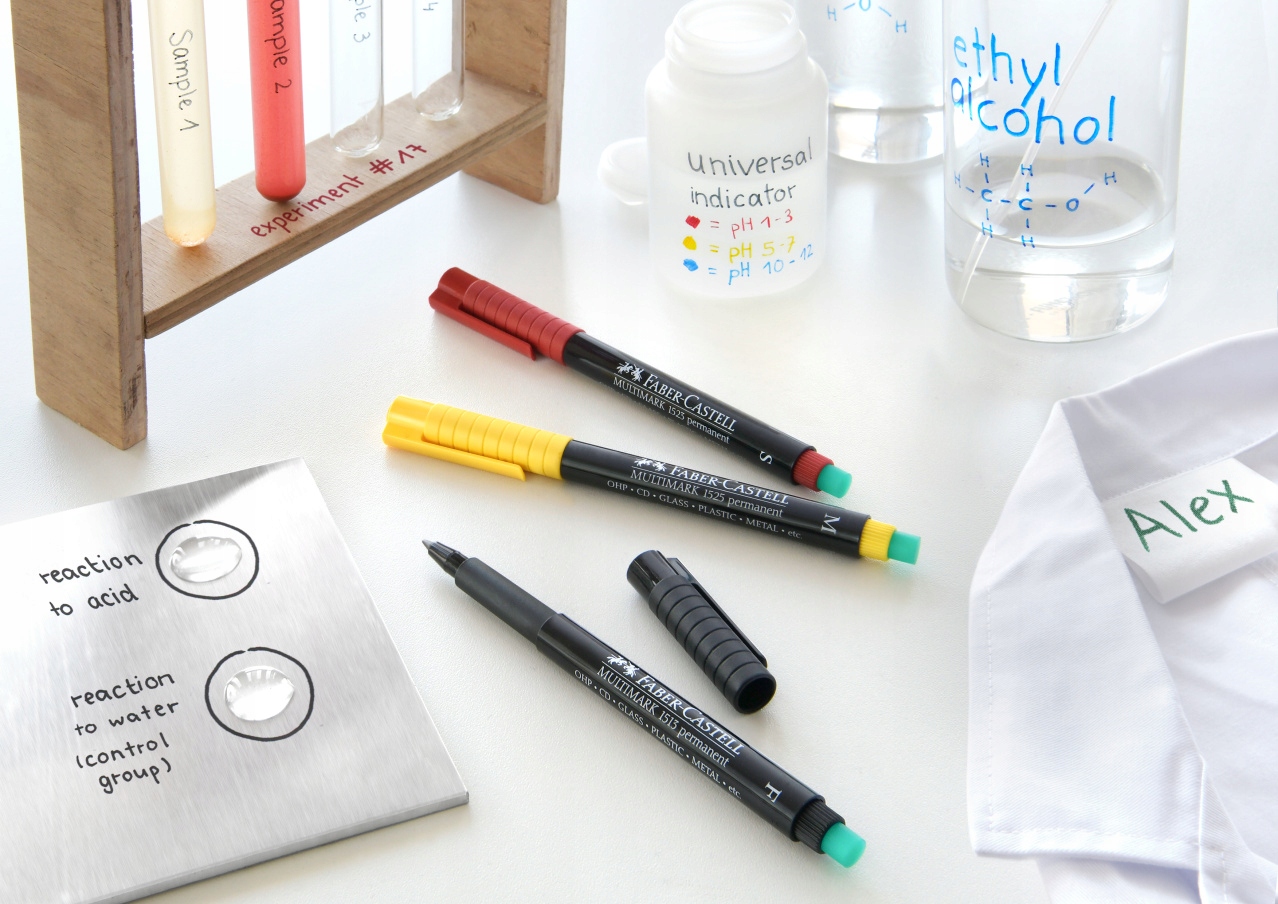 FABER-CASTELL Foliopis marker S Multimark CZERWONY Kolor czerwony