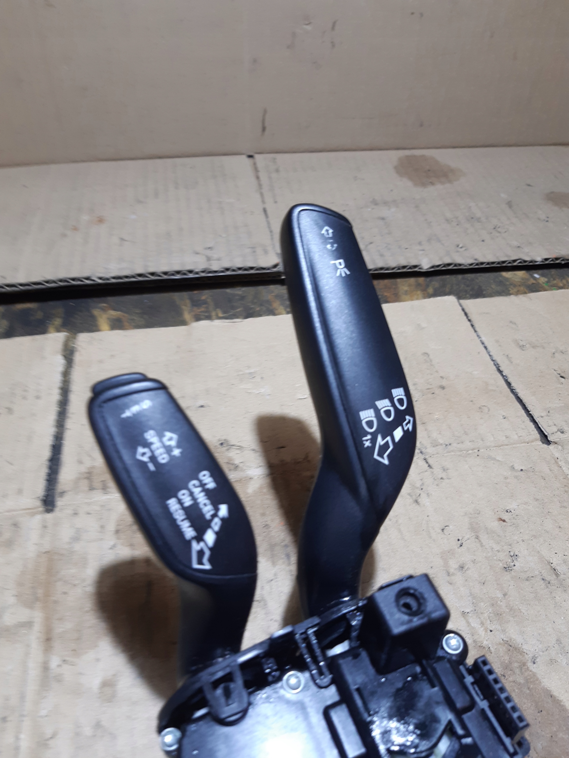 AUDI A6 C7 DEVIO LUCI TERGICRISTALLO TERGI PAGAJE DEVIO LUCI DEVIO TEMPOMAT 4G0953502A