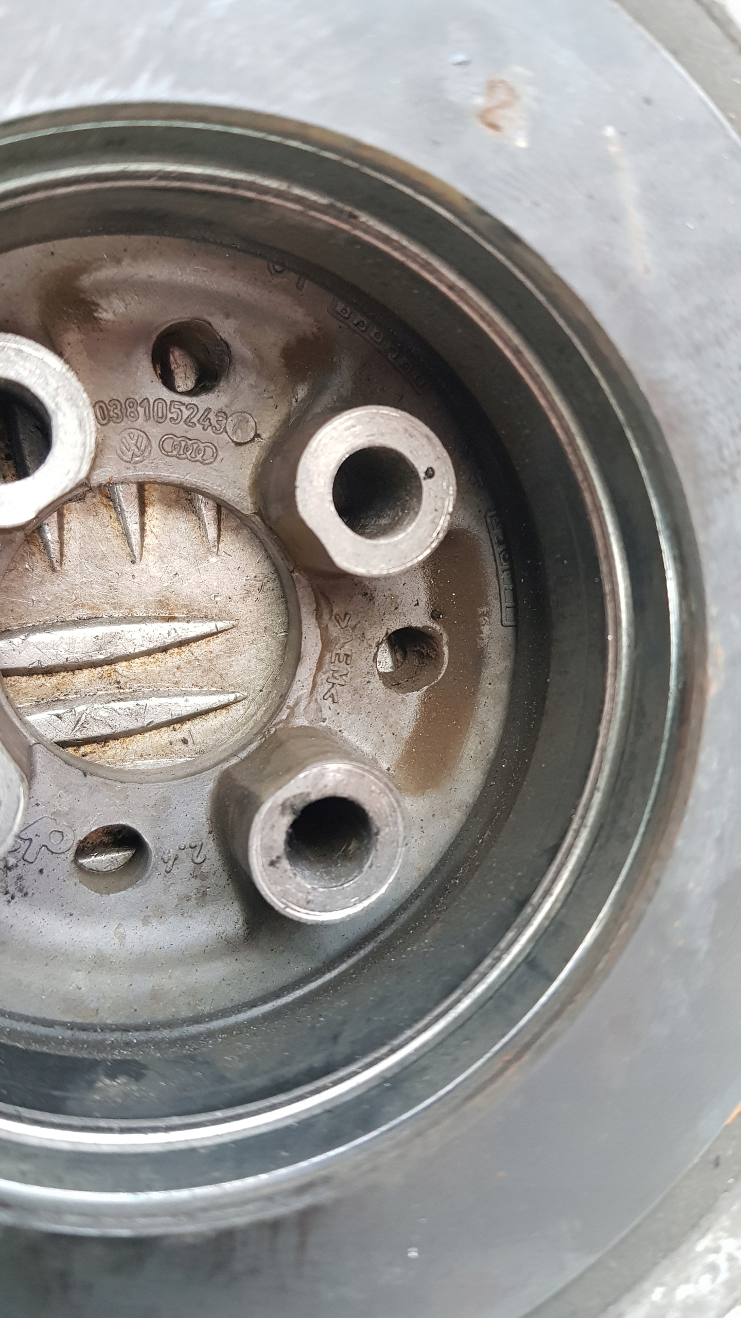 AUDI A4 B6 1.9 TDI AVF csigák WALU 038105243