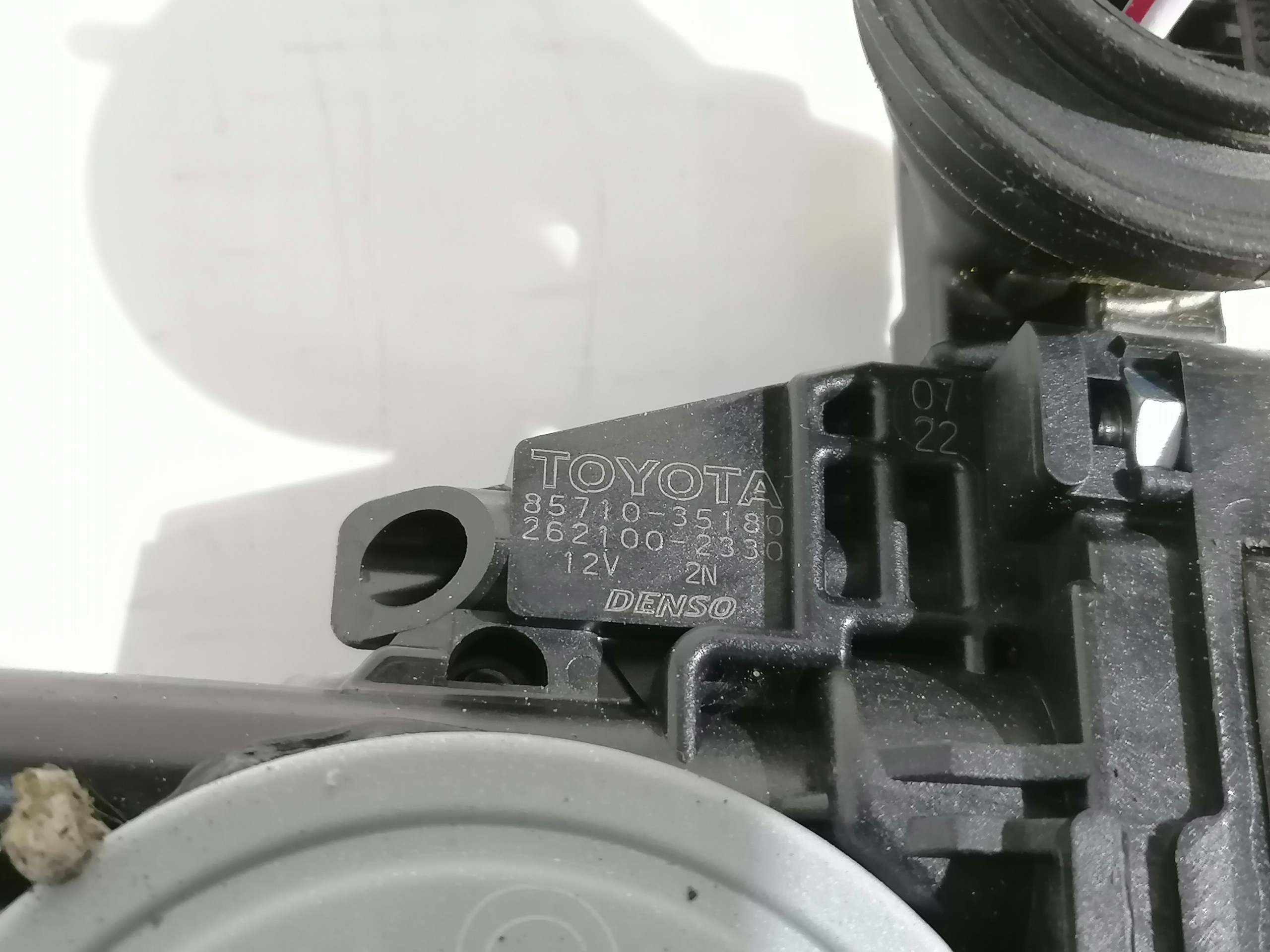 Toyota Verso-S window regulator right front 85710-35180