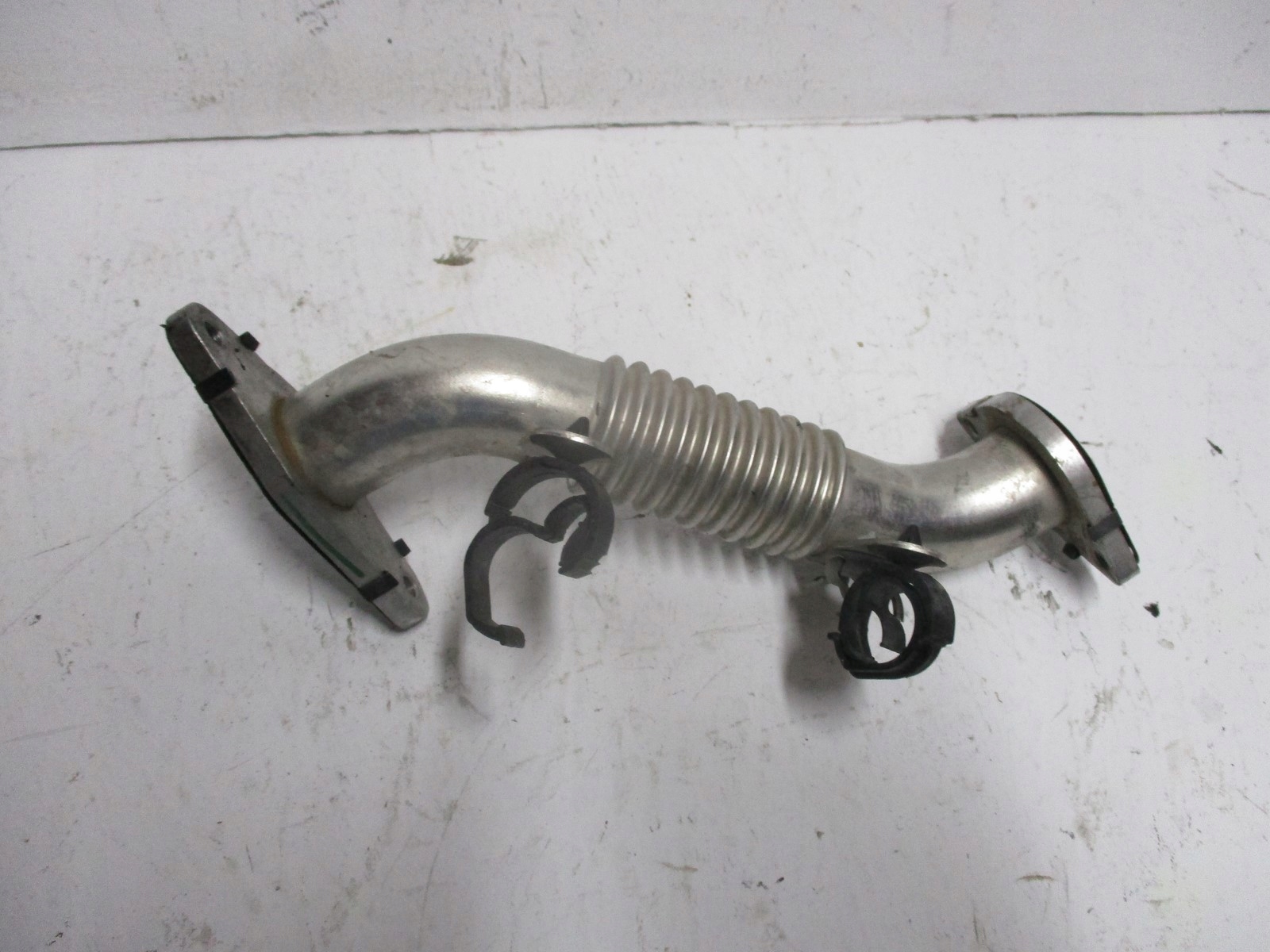 pipe JAGUAR LAND ROVER G4D3-9F468-KA