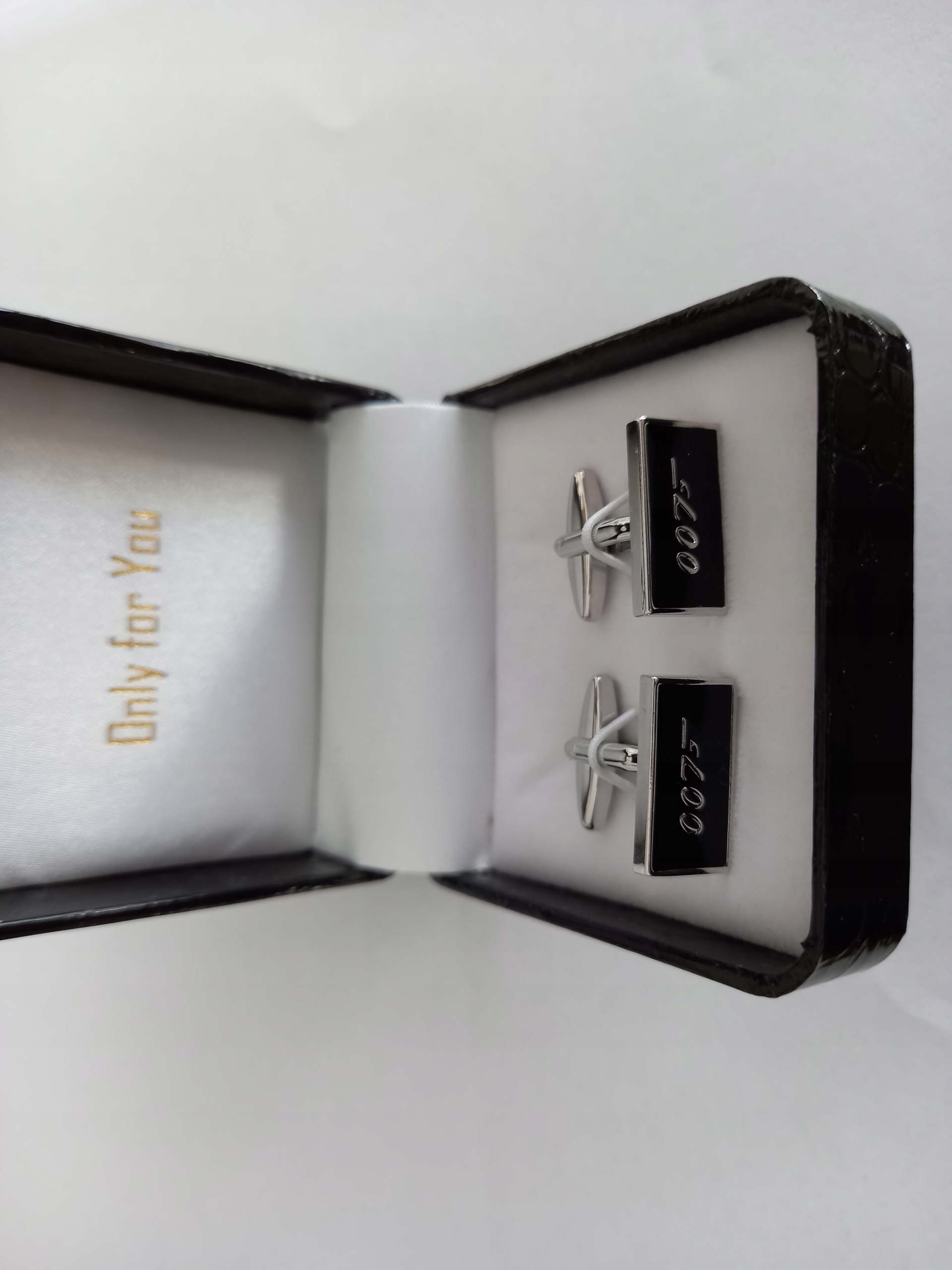 Spinki do mankietów koszuli James Bond Agent 007 Marka Inna marka