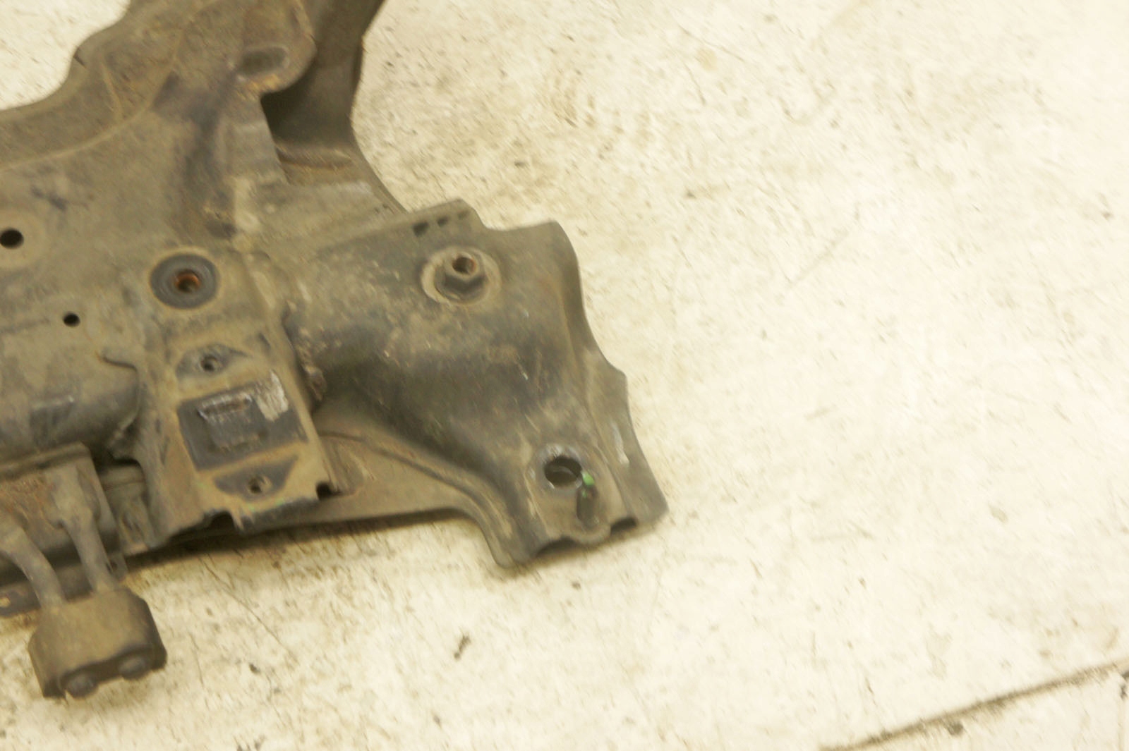 OD028 suzuki VITARA III 1.0и рама подрамник перед