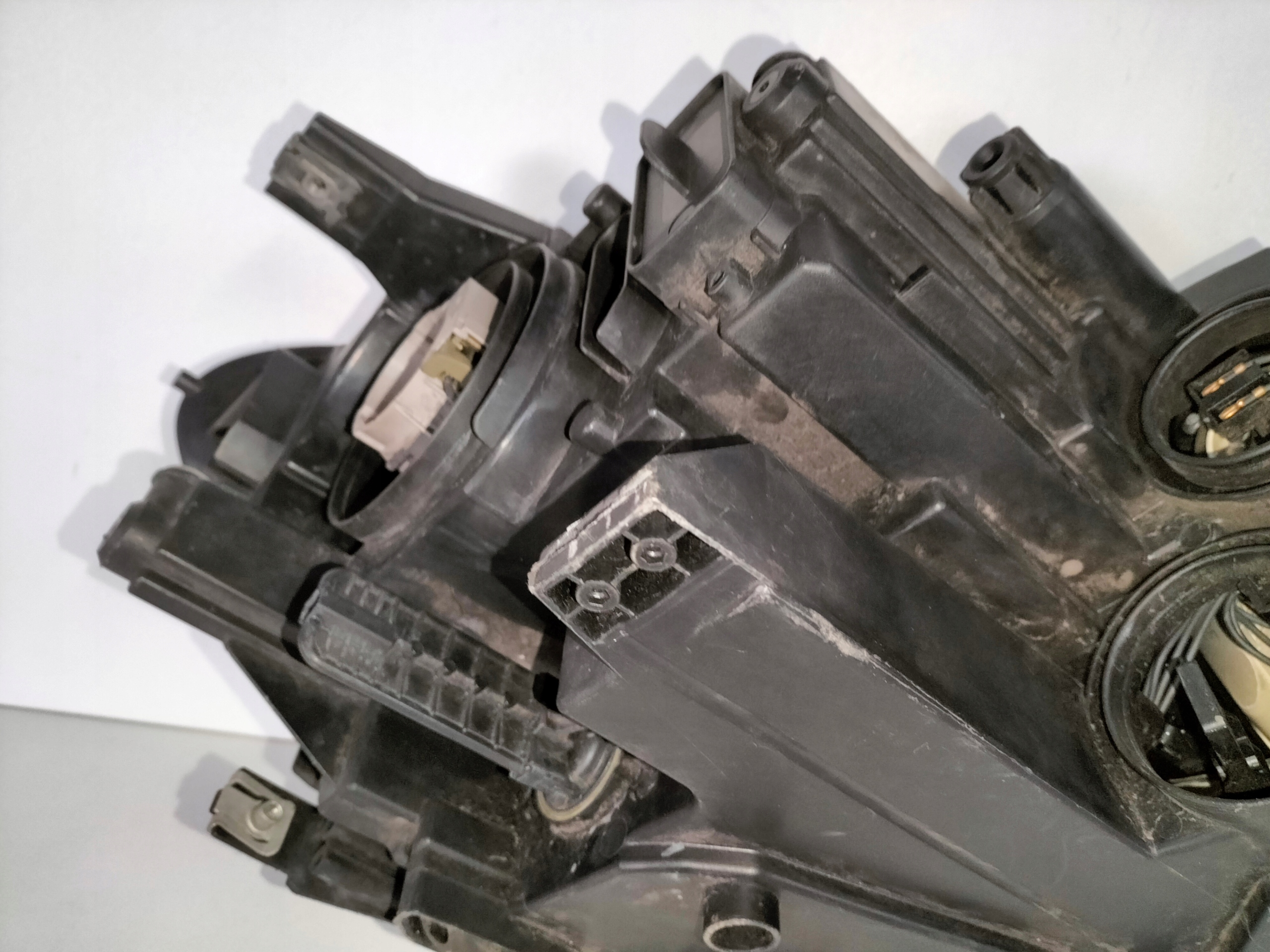 light front reflektor left VW TOURAN III 15