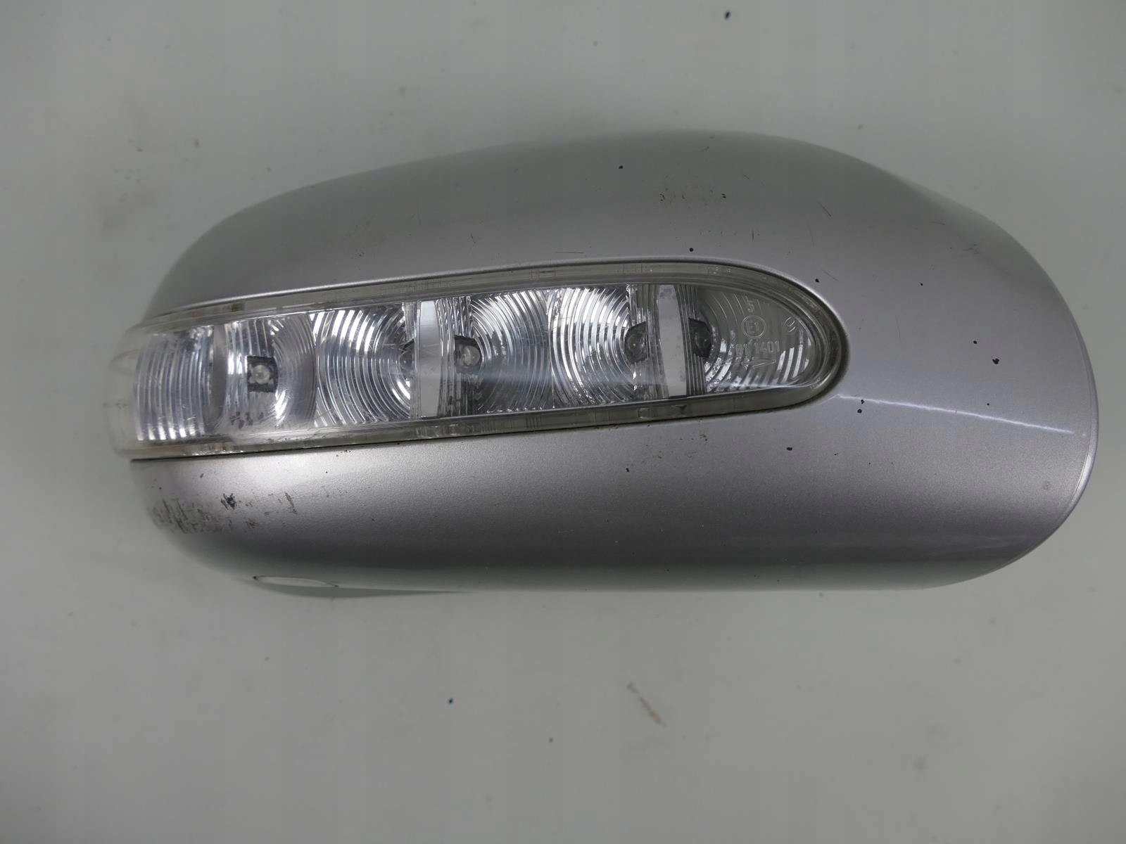 MERCEDES S W220 LIFT OBUDOWA LUSTERKA PRAWEGO KIERUNKOWSKAZ PRAWY 744