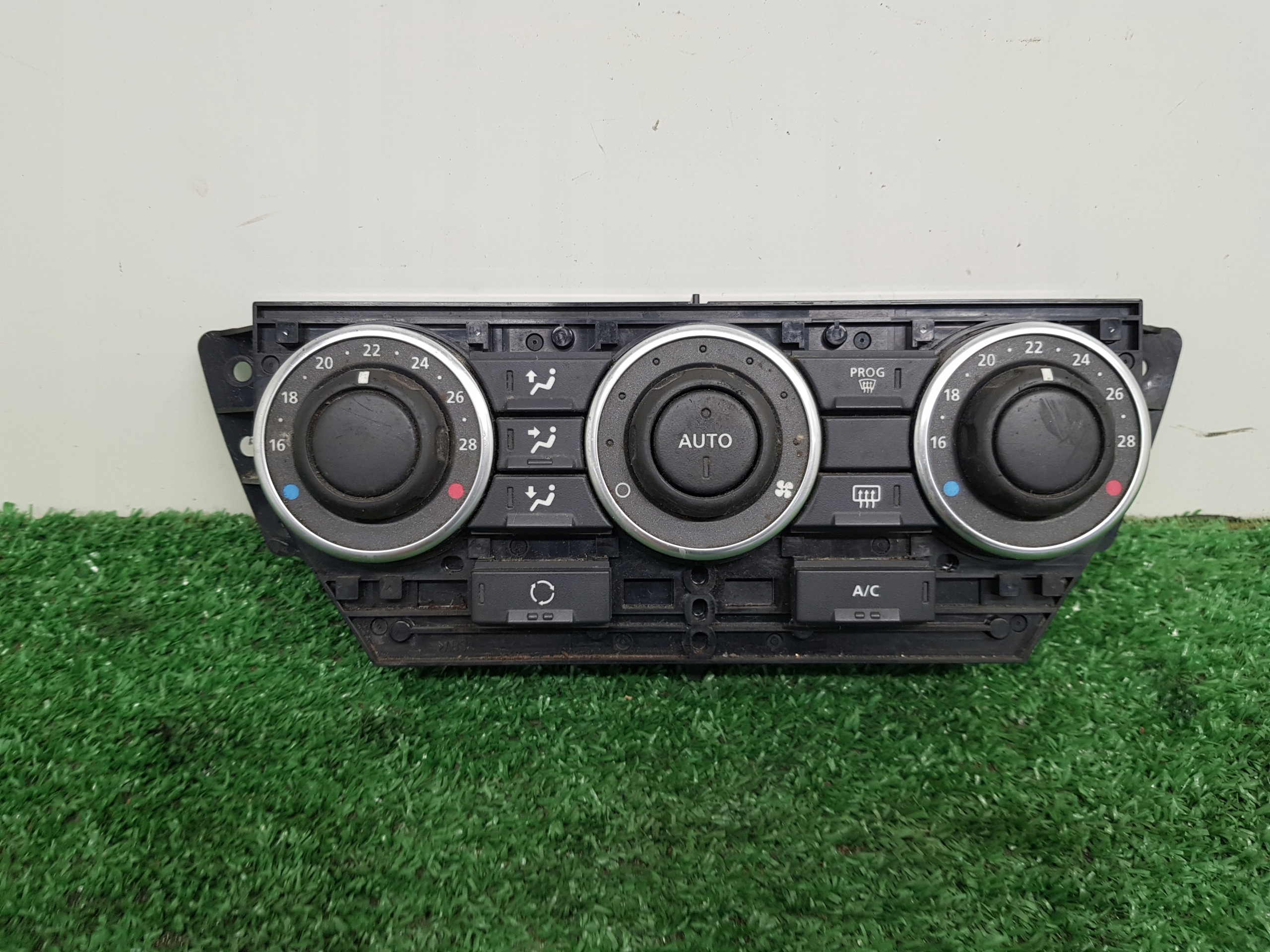 control panel air conditioning devices LAND ROVER FREELANDER 2 6H52-14C239-BB
