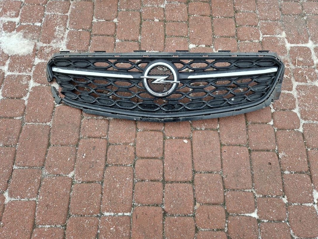 Передня решітка хром Lift FL Opel Insignia B