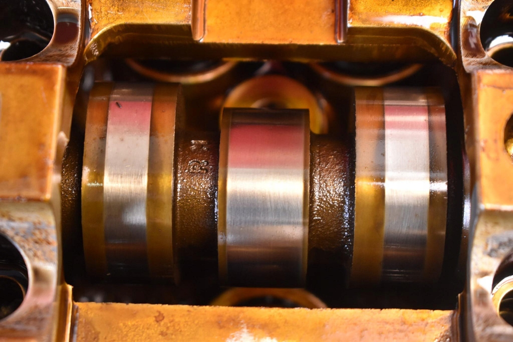 head. of the engine left SUBARU FORESTER 2 II 2.0 B 125 KM 02-05