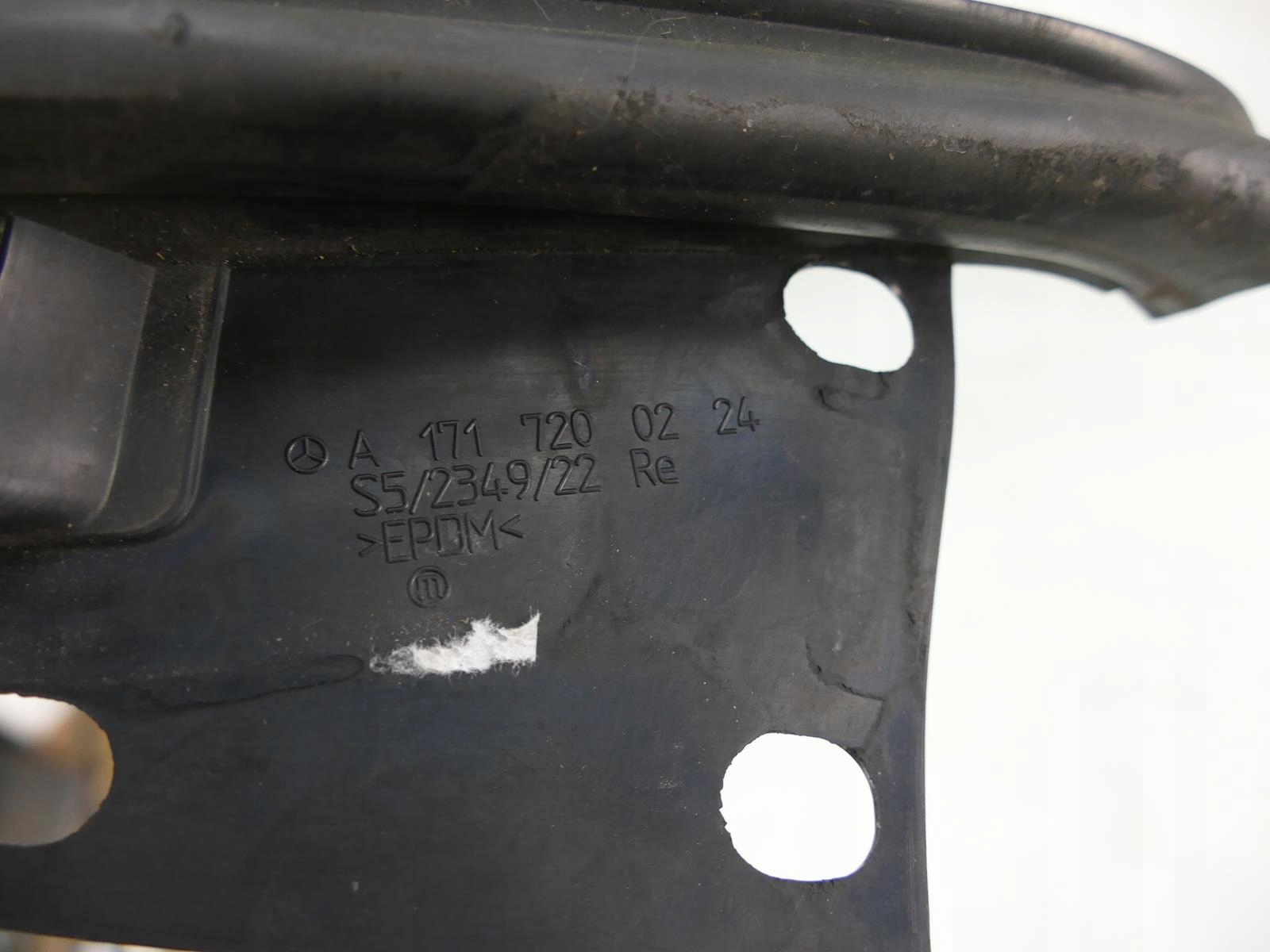 MERCEDES SLK R171 USZCZELKA SZYBY PRAWA Part manufacturer Mercedes Benz OE