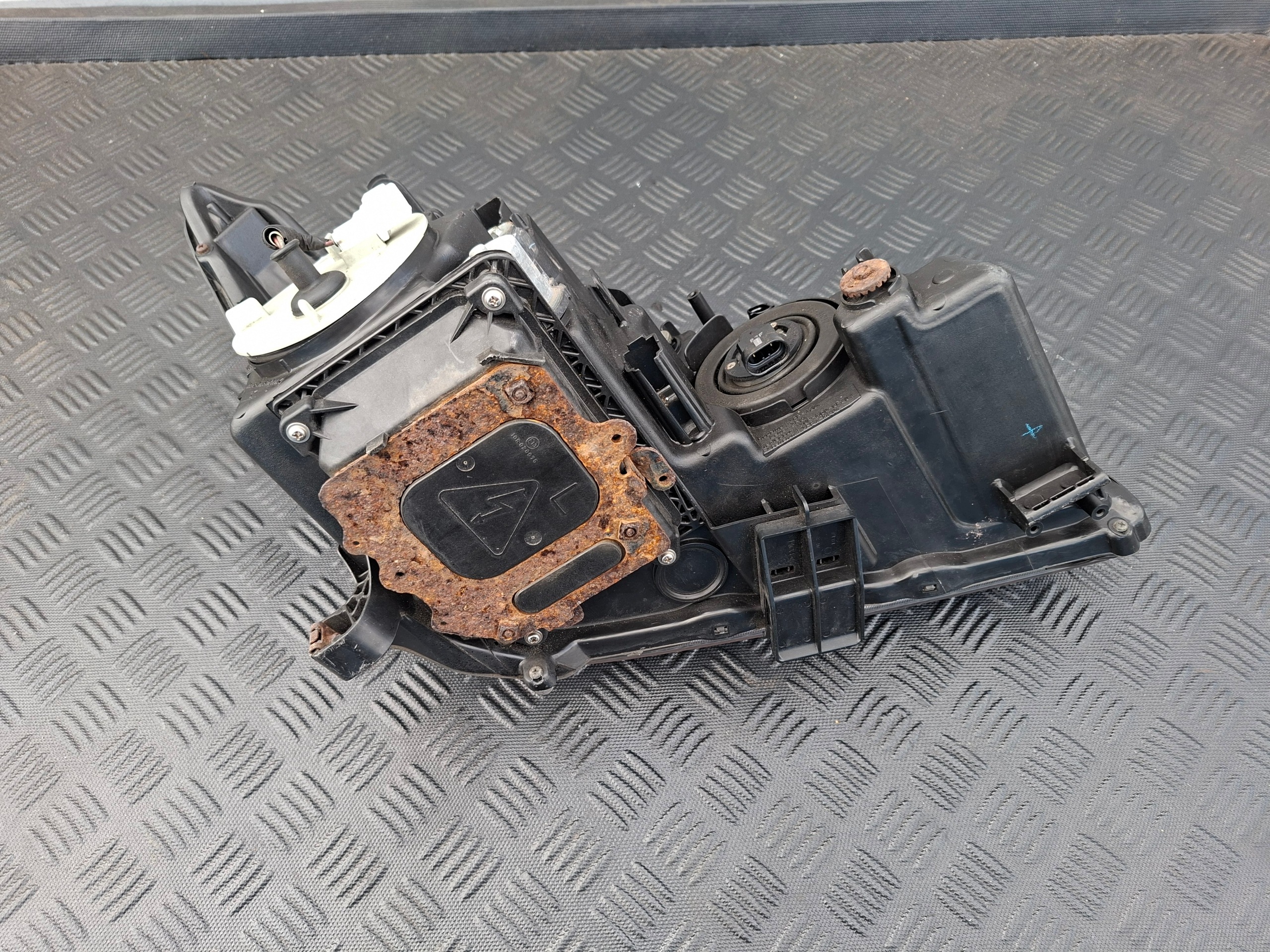 light front left front left XENON EUROPA LEXUS RX II RX400 RX300