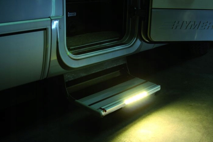 Oświetlenie LED stopnia wejściowego kampera FIAMMA Marka Fiamma