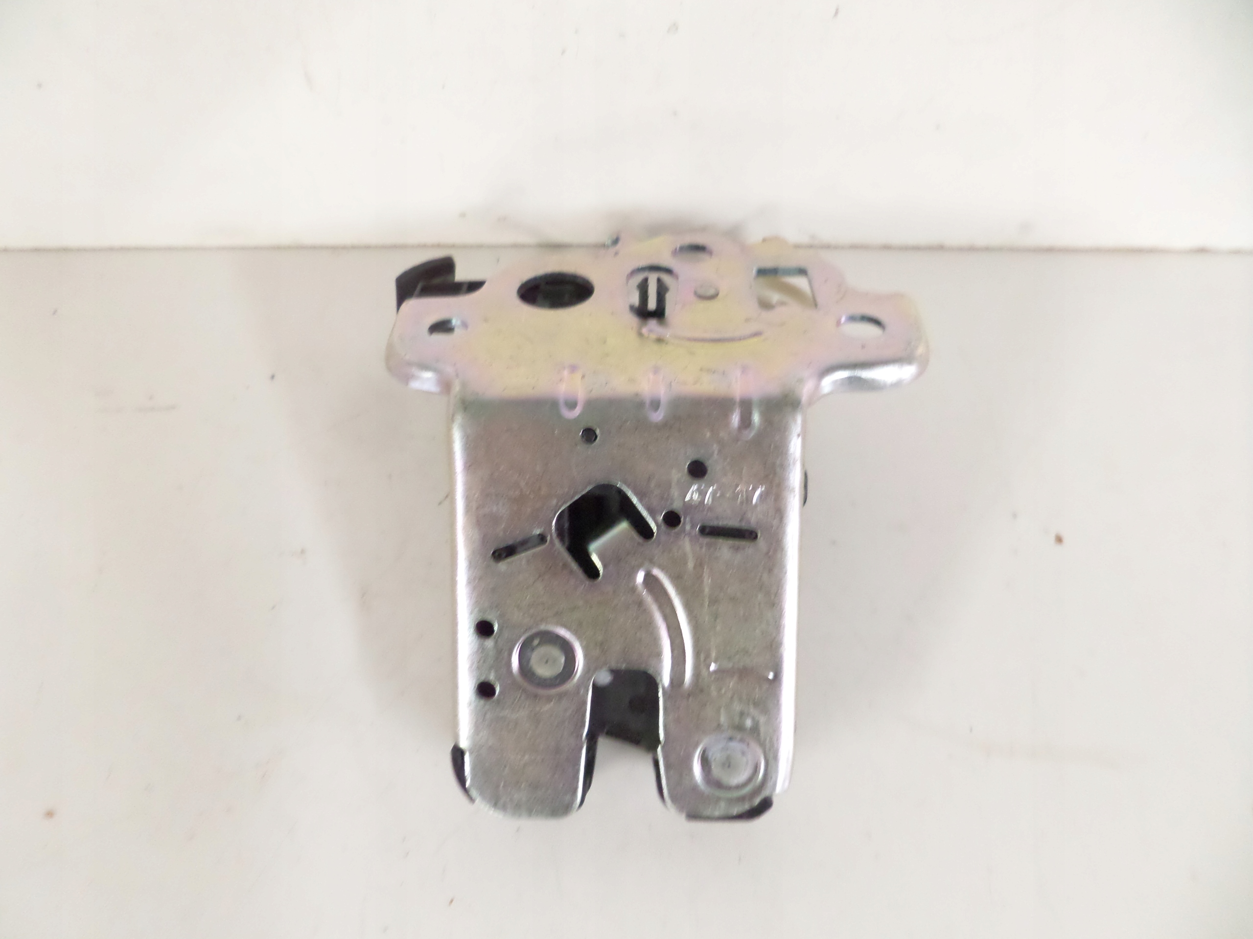 lock bonnet rear part AUDI Q5 12- A6 C7 14- TOLEDO IV