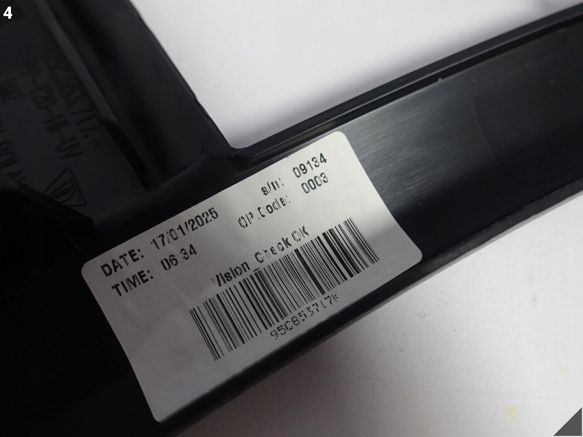 PORSCHE MACAN 4 EV ELECTRIC 95C 24- moulding cap for fender left front
