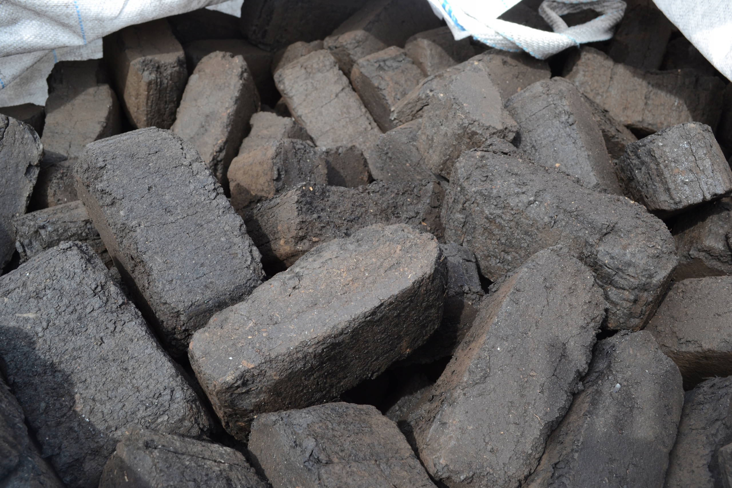 Brykiet TORFOWY węgiel 500 kg TANI OPAŁ Waga 500 kg