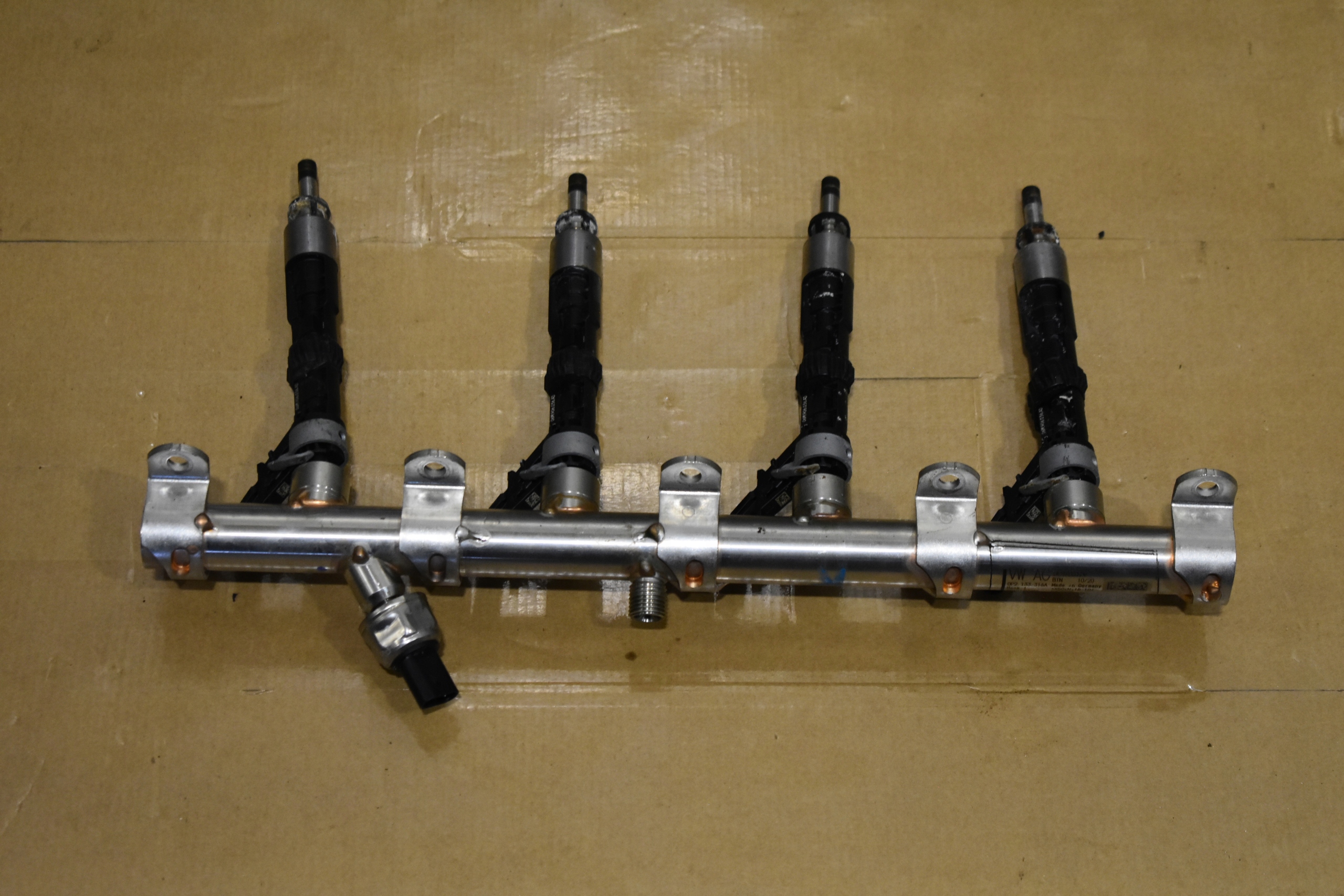 injection ramp right PORSCHE CAYENNE 9Y 4.0 TFSI 1