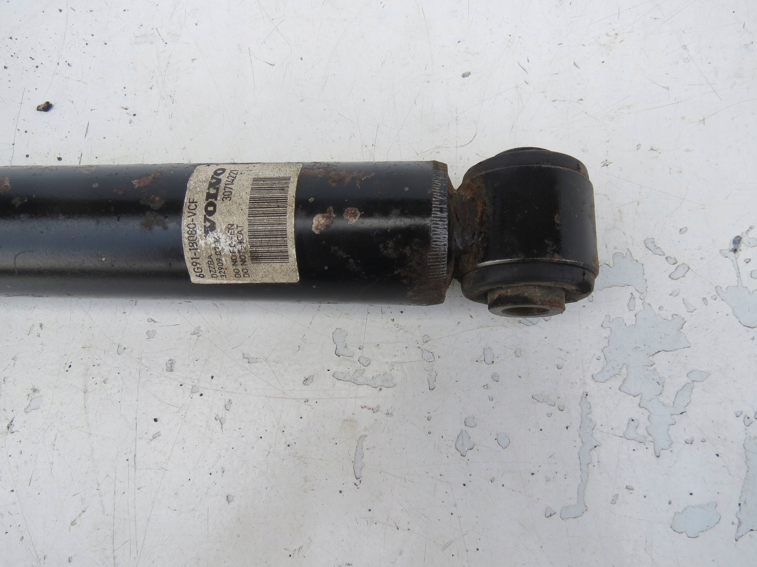 shock absorber left rear part VOLVO V70 III 30714221