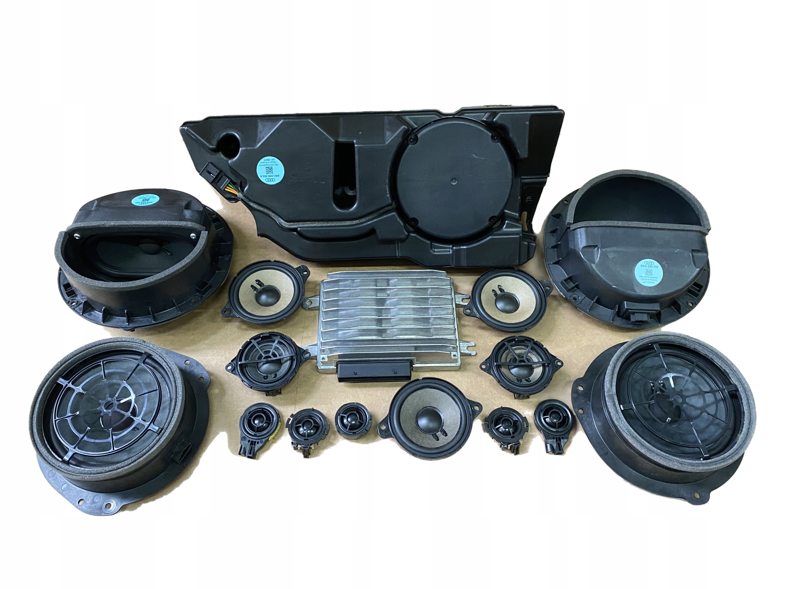 AUDI A4 8W B9 LIFT speakers bang OLUFSEN